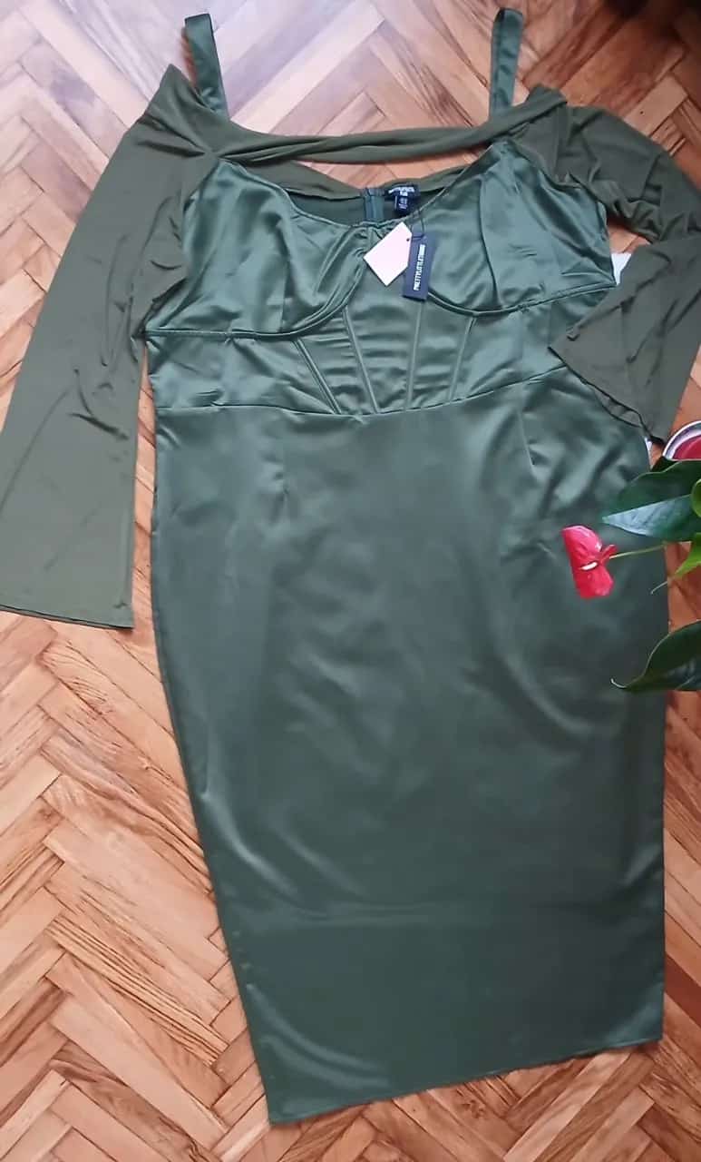 Ormar.app | sajt za prodaju garderobe | Haljina vel.58