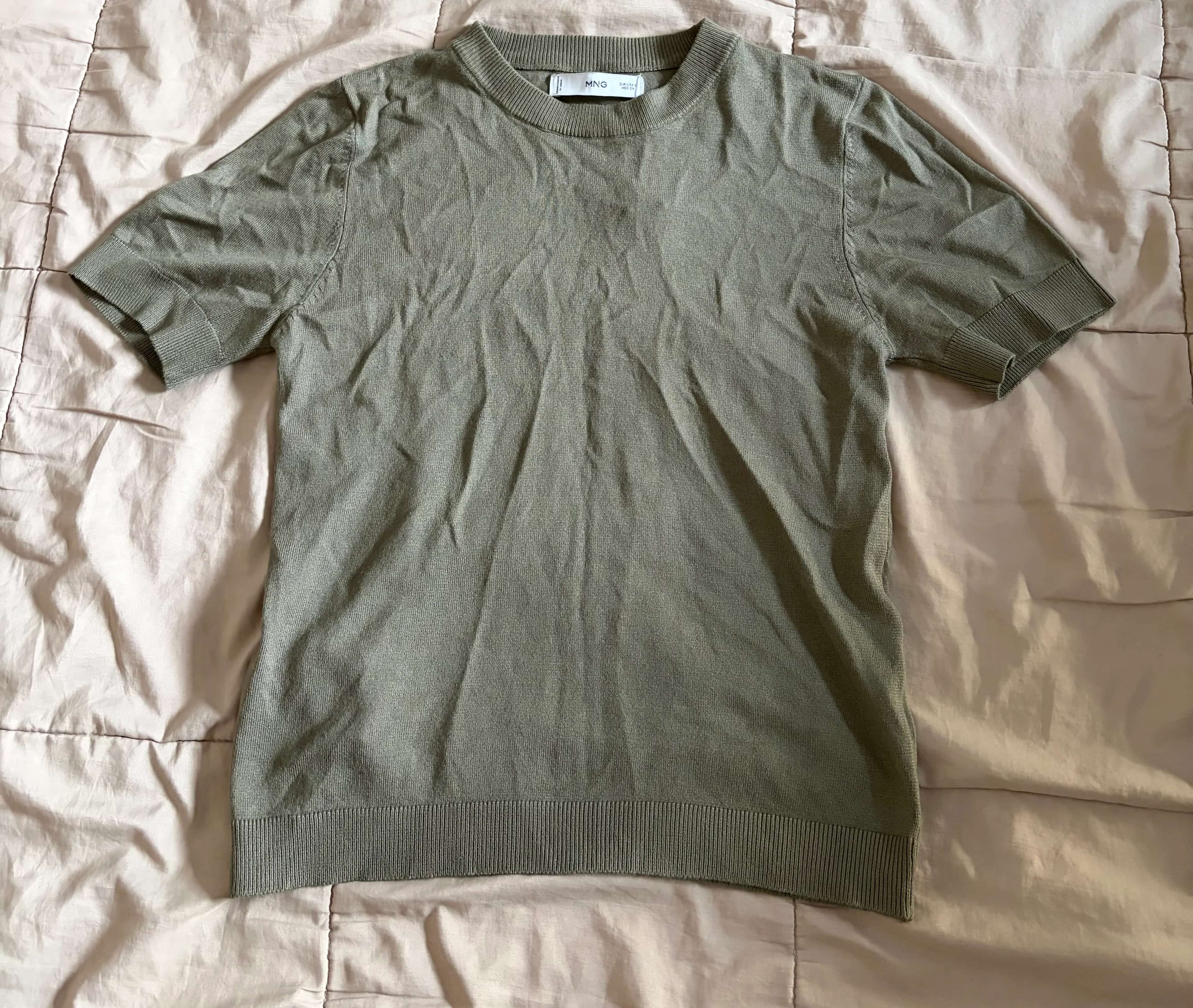 Ormar.app | sajt za prodaju garderobe | Mango majica, S