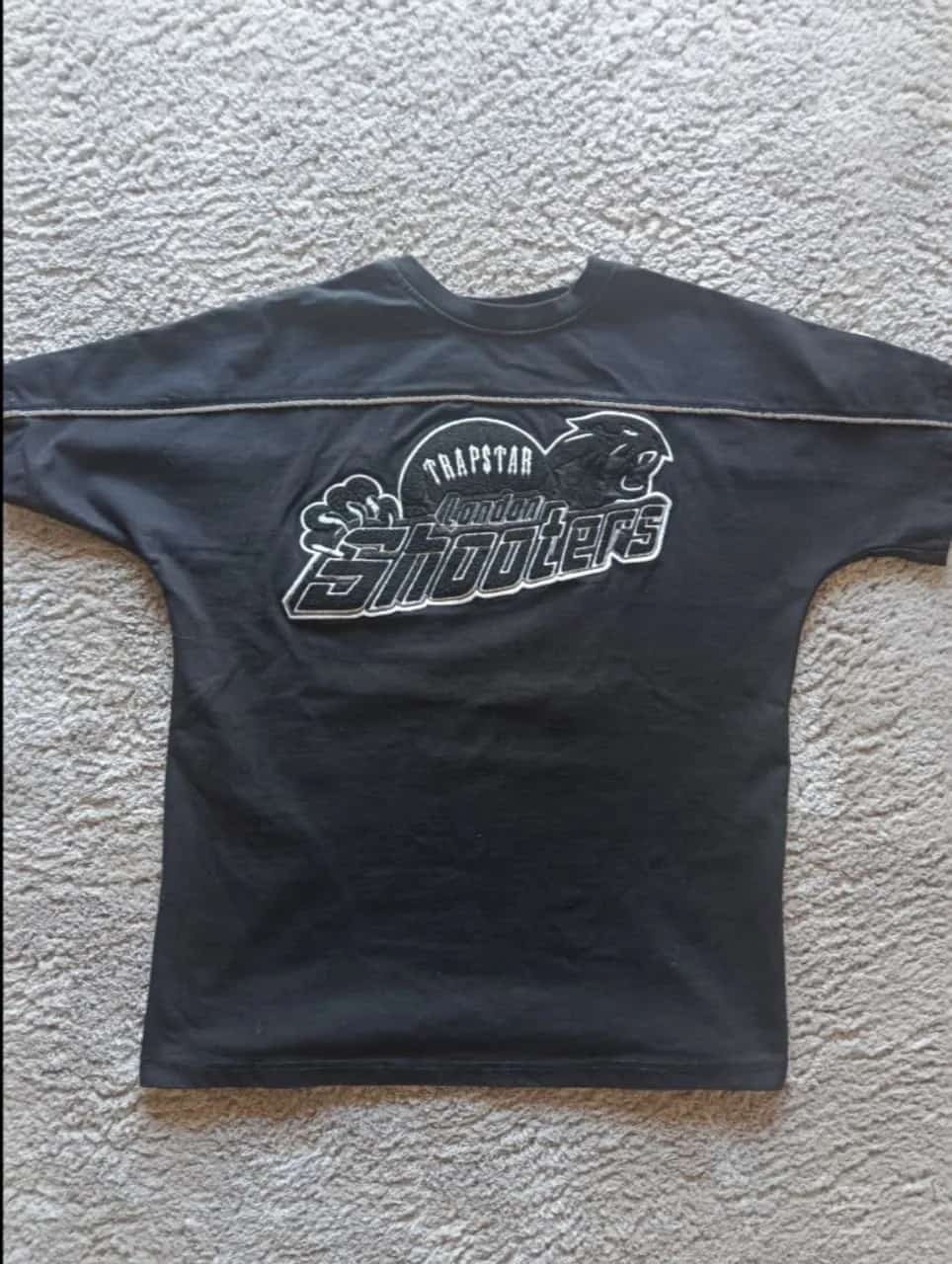 Ormar.app | sajt za prodaju garderobe | Trapstar London Shooters majica original crna M veličina 