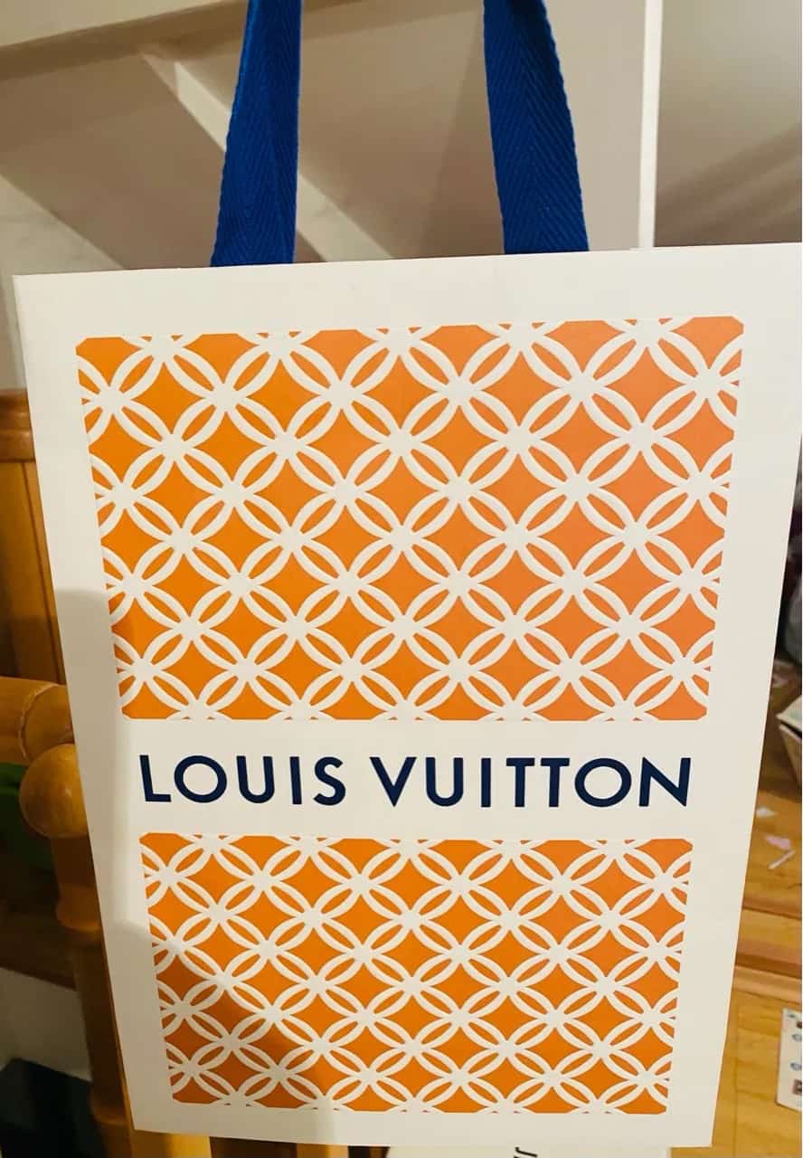 Ormar.app | sajt za prodaju garderobe | Nova prelepa kesa✨🧡🩵