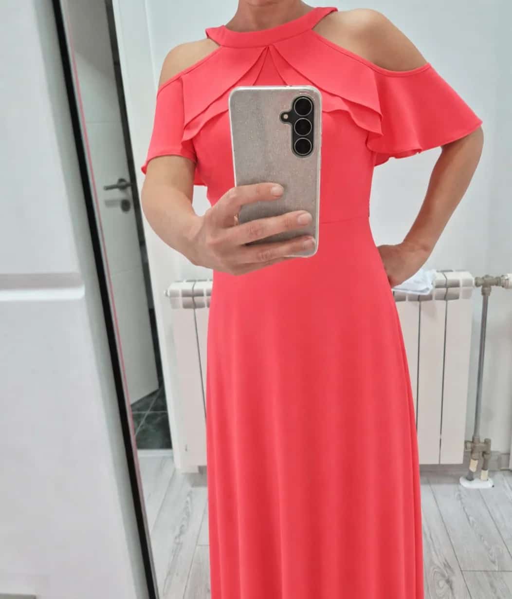 Ormar.app | sajt za prodaju garderobe | Elegantna koralna haljina 