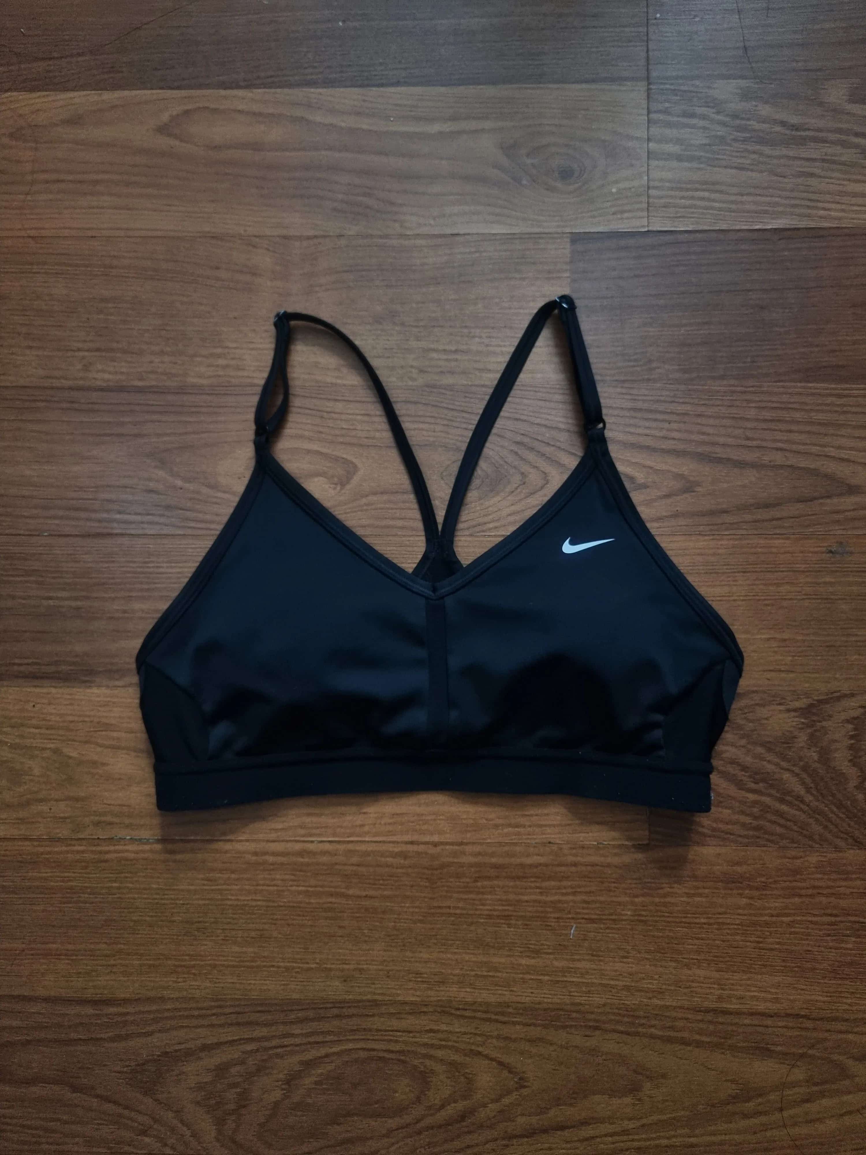 Ormar.app | sajt za prodaju garderobe | Nike top za trening L
