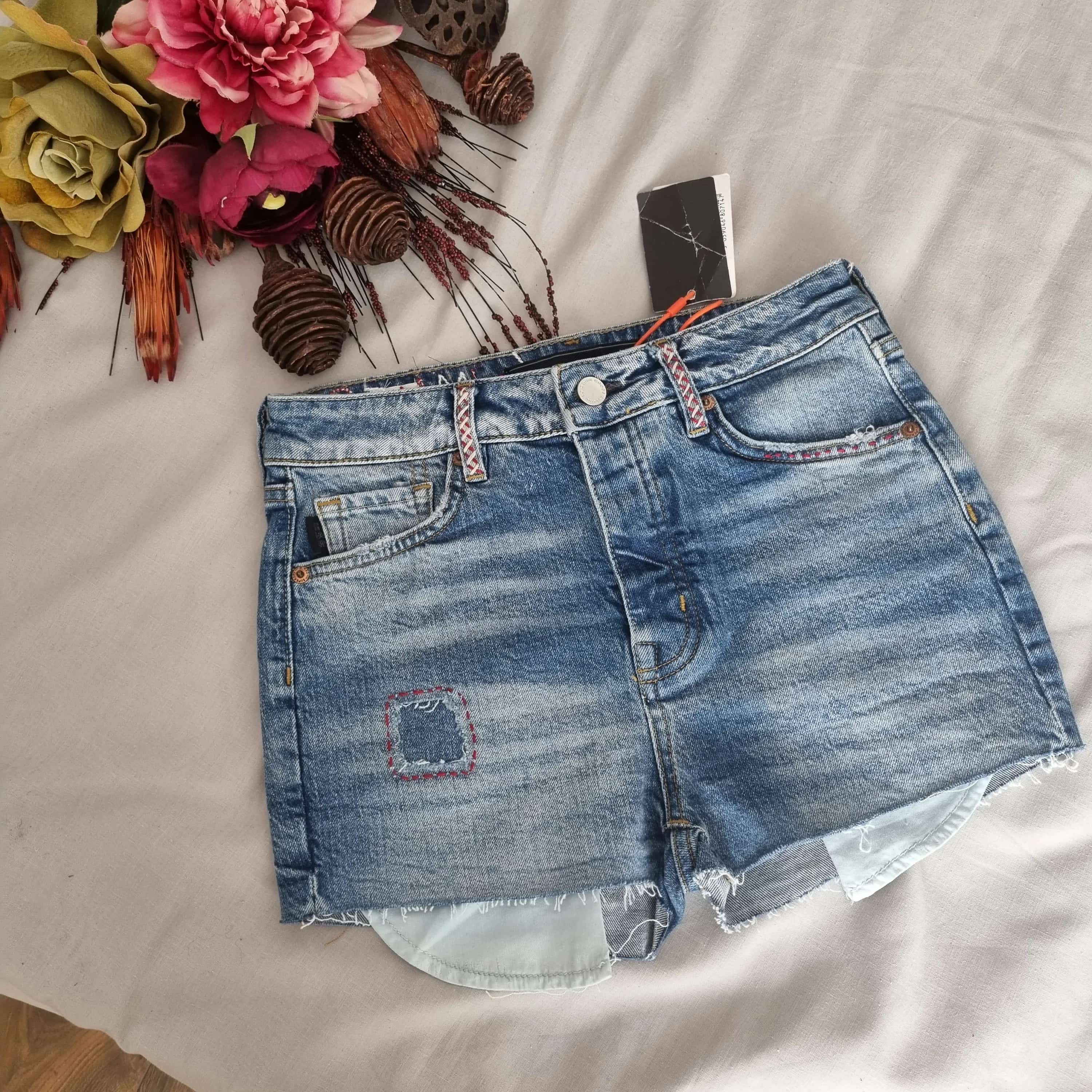 Ormar.app | sajt za prodaju garderobe | Nov Superdry teksas sorts 26 velicina 