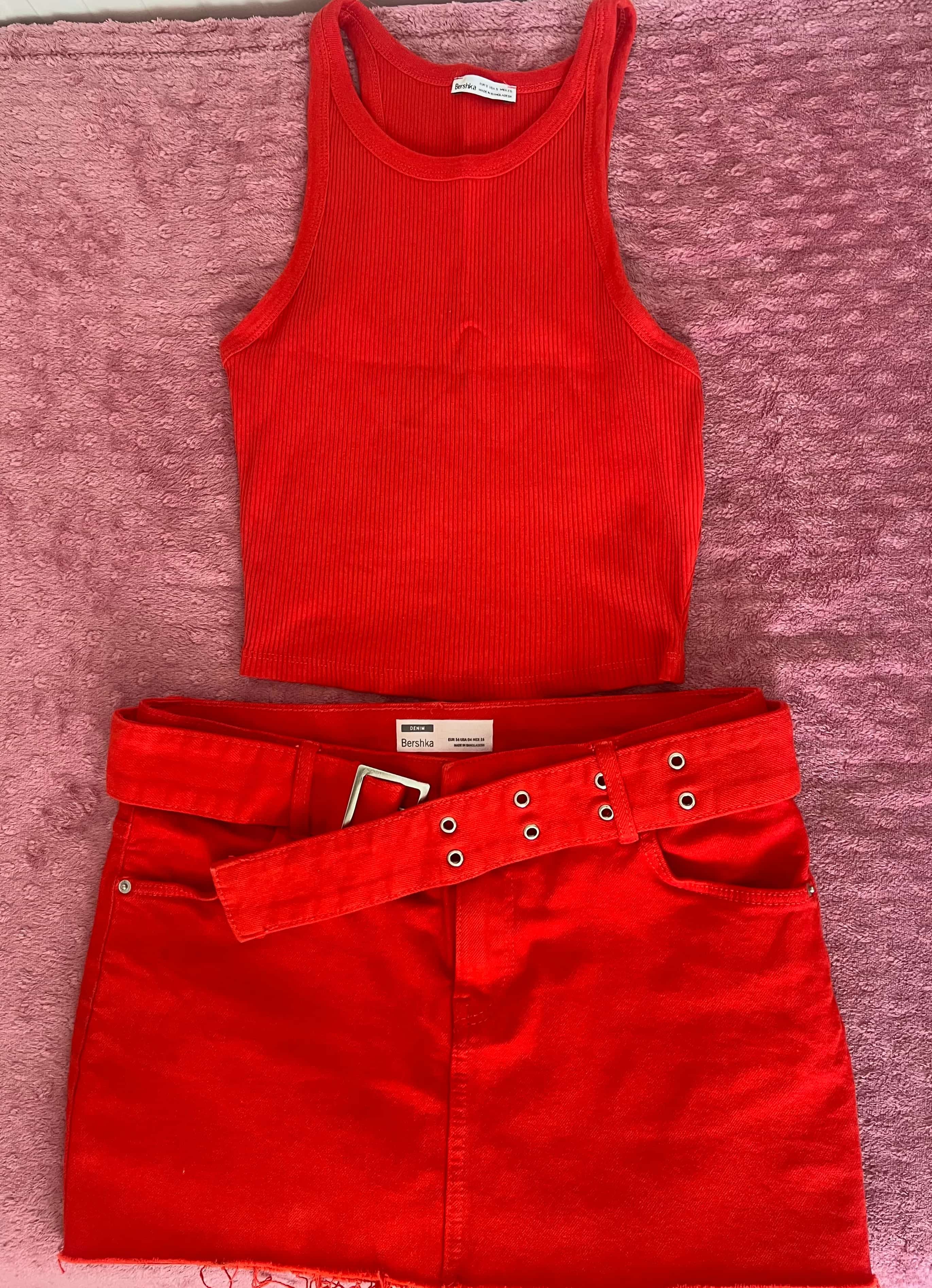 Ormar.app | sajt za prodaju garderobe | Bershka komplet suknja + majica