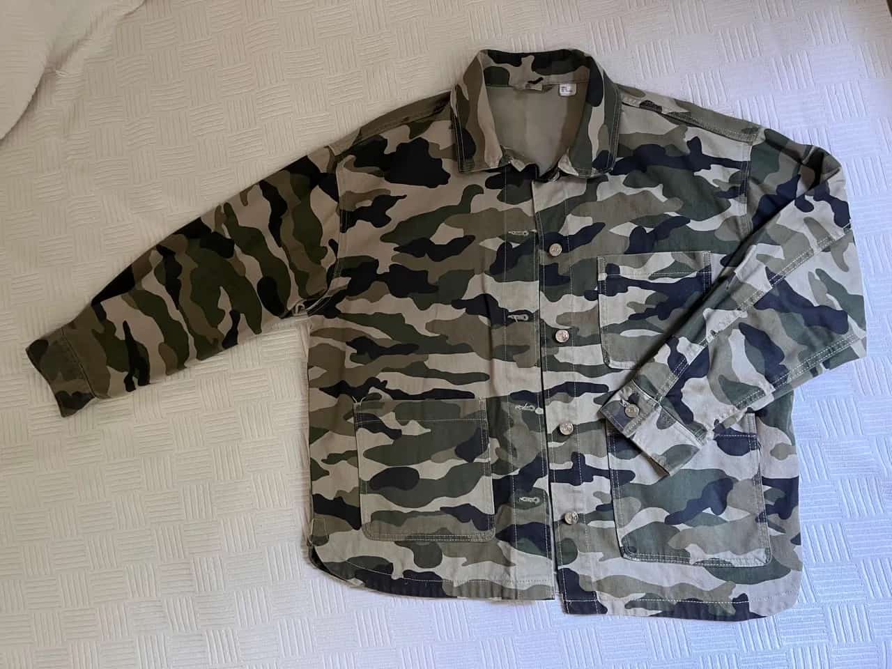 Ormar.app | sajt za prodaju garderobe | maslinasta army oversized jakna