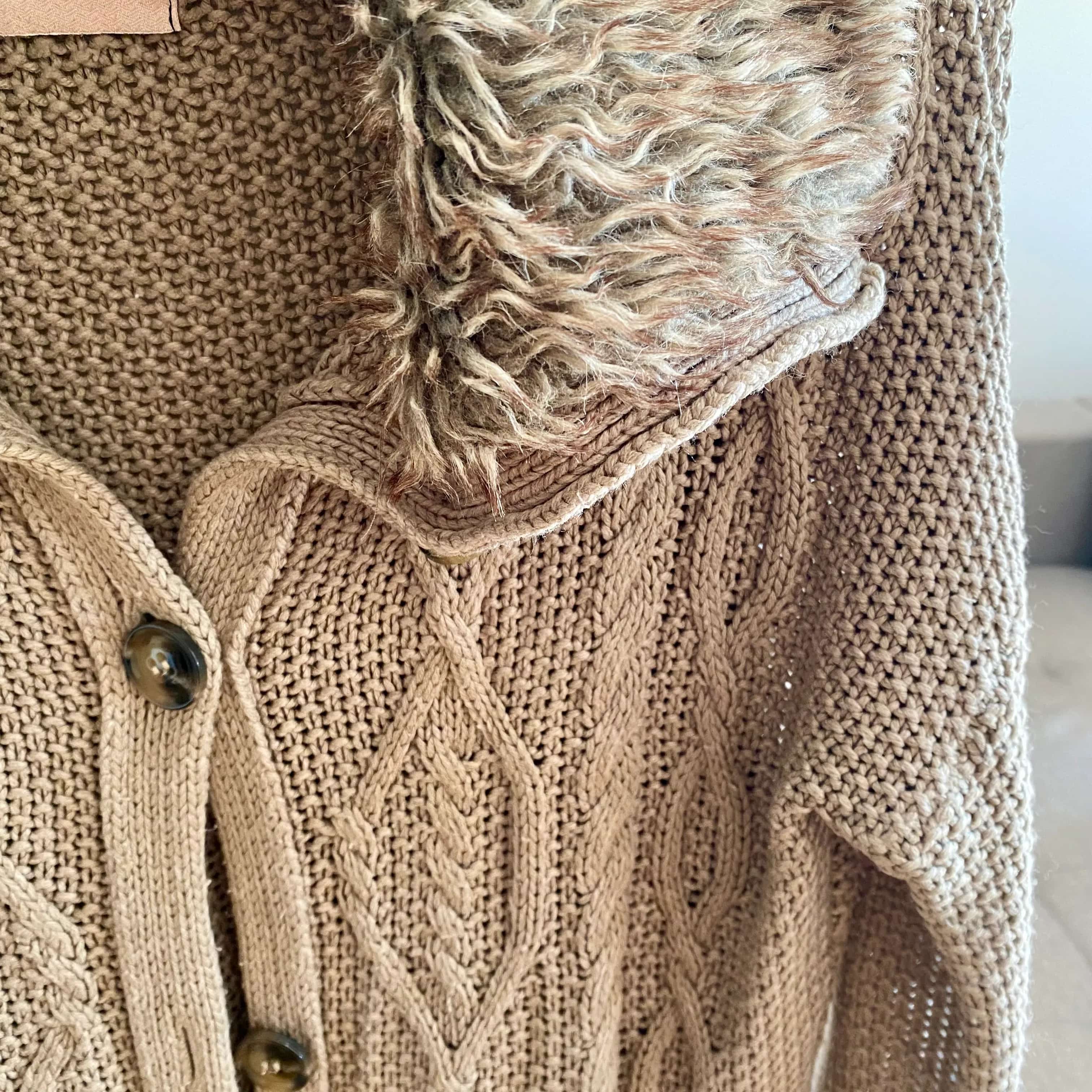 Ormar.app | sajt za prodaju garderobe | Bershka dzemper 
