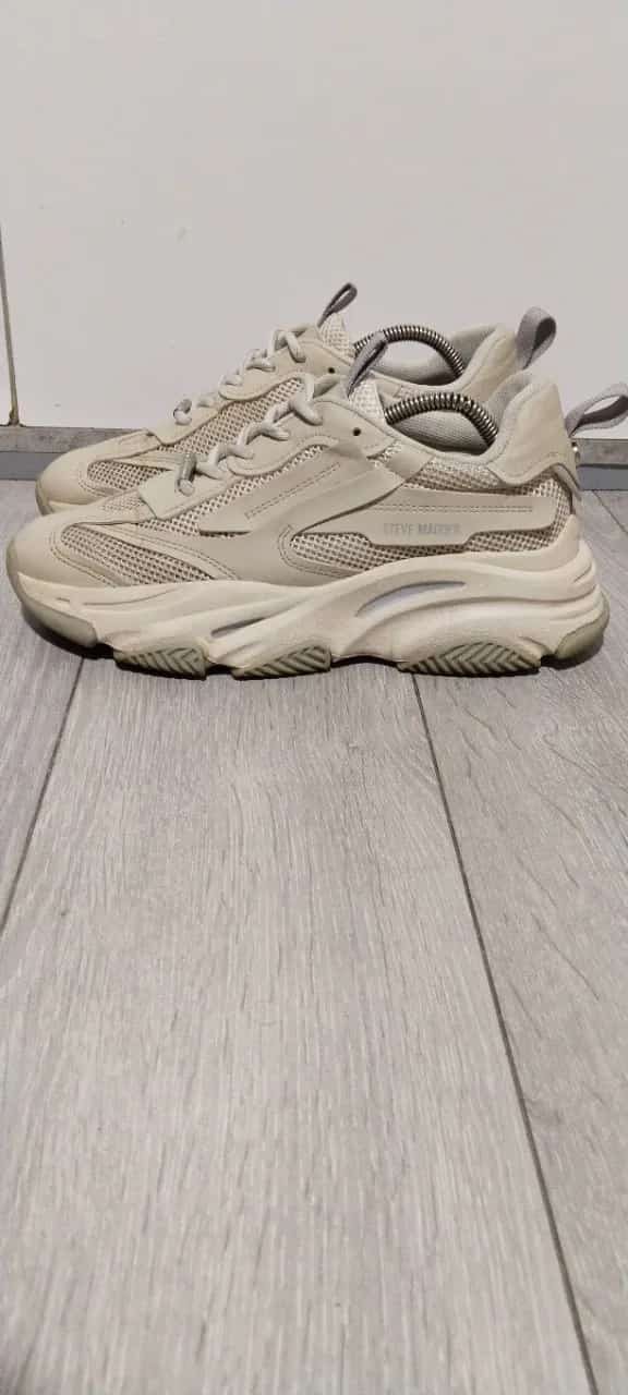 Ormar.app | sajt za prodaju garderobe | Steve Madden patike