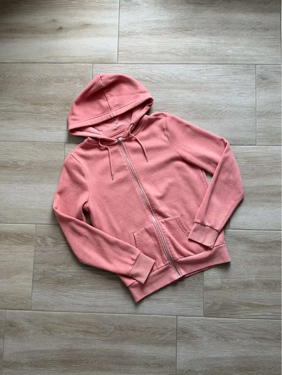 Ormar.app | sajt za prodaju garderobe | Primark zip duks 