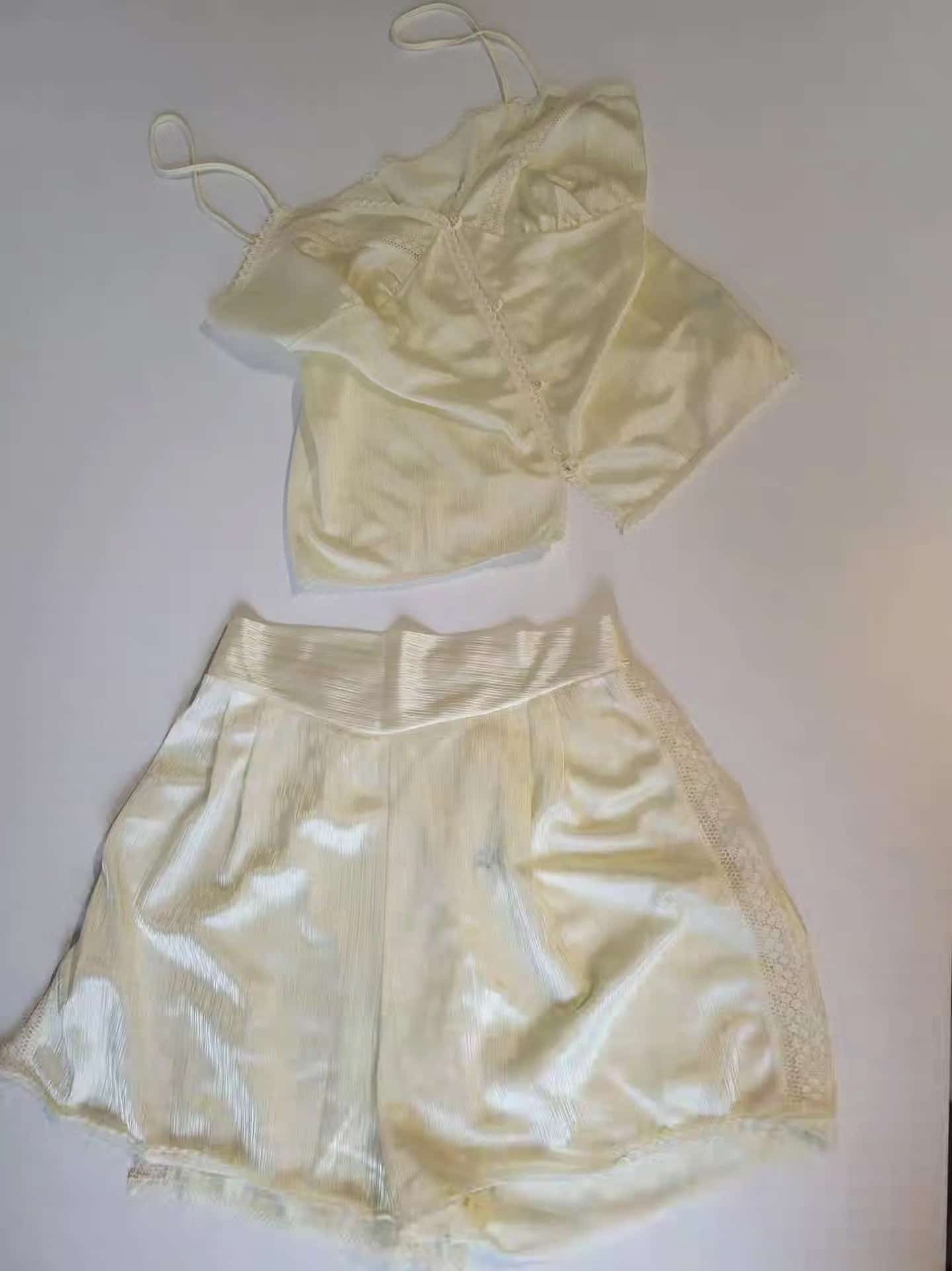 Ormar.app | sajt za prodaju garderobe | Vintage set