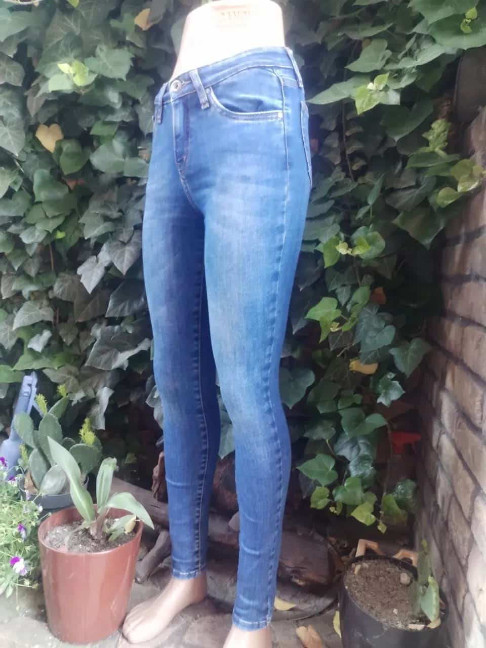 Ormar.app | sajt za prodaju garderobe | Fioretto farmerke vel S 