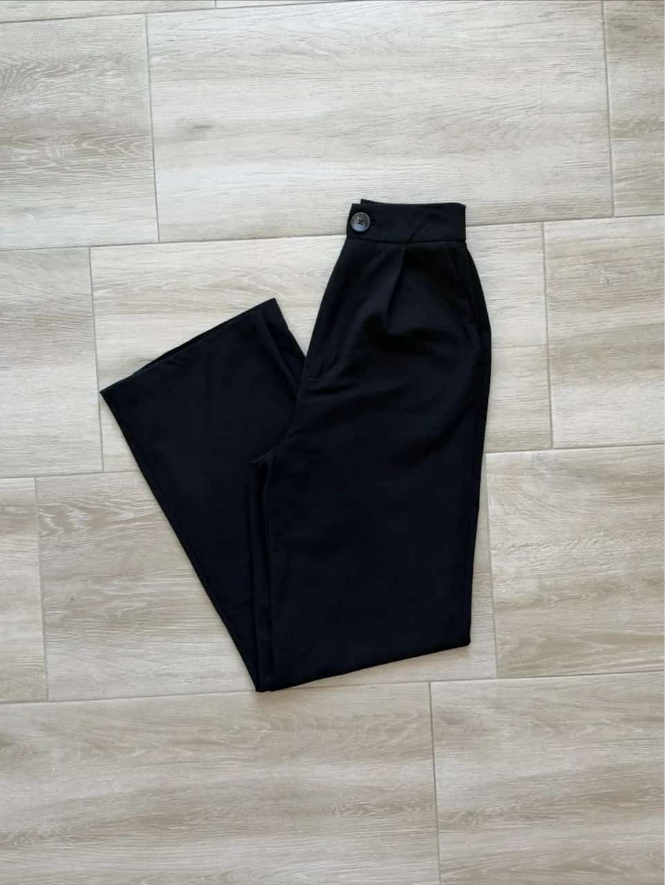 Ormar.app | sajt za prodaju garderobe | Stradivarius pantalone 