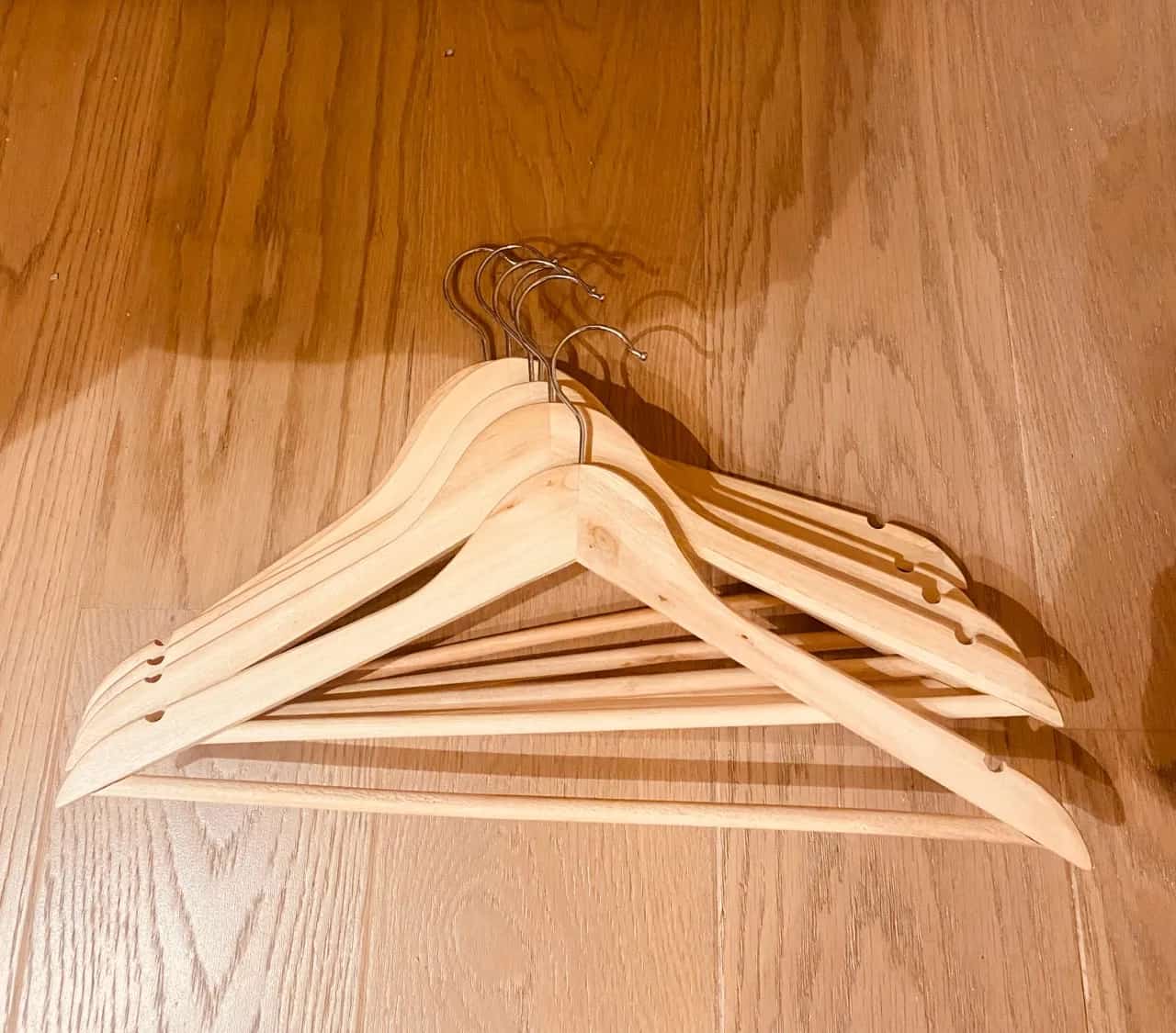 Ormar.app | sajt za prodaju garderobe | Novi ofingeru za garderobu ( set 6 komada)