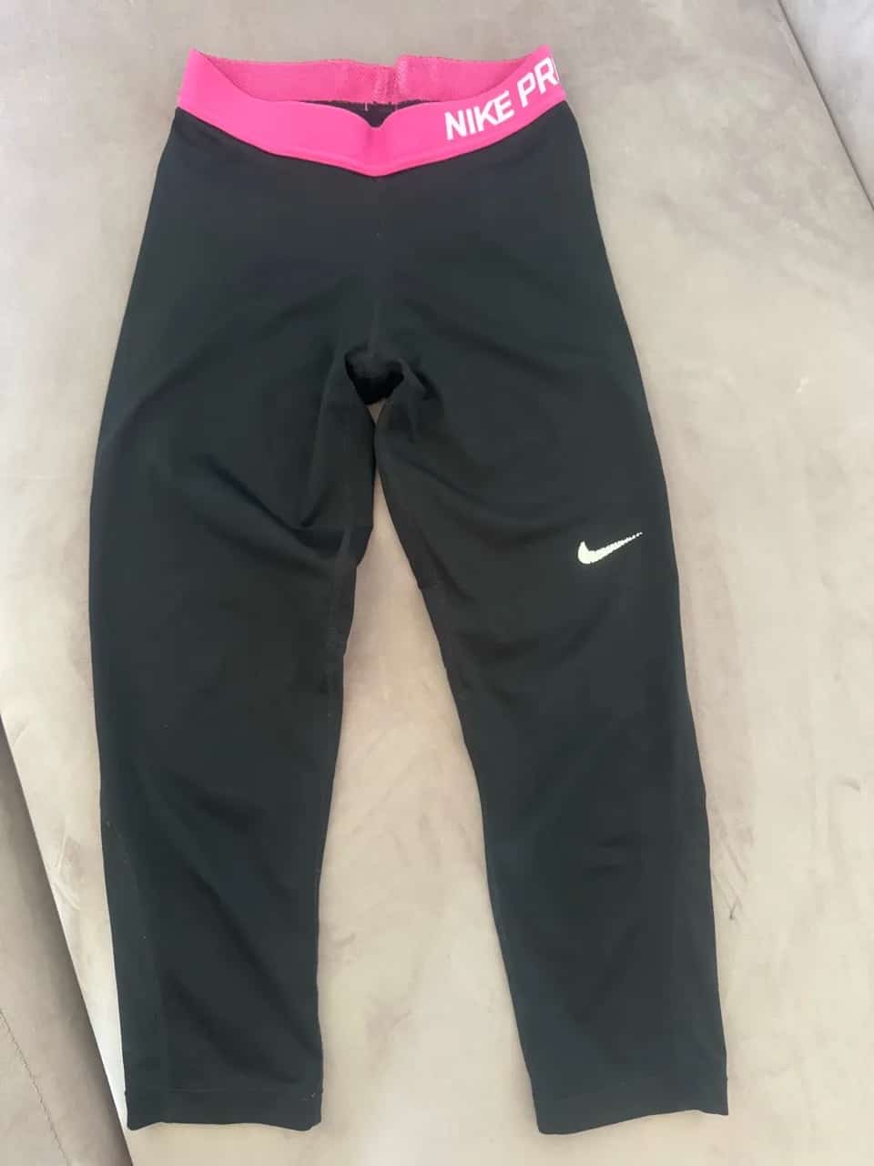 Ormar.app | sajt za prodaju garderobe | 3/4 helanke nike pro