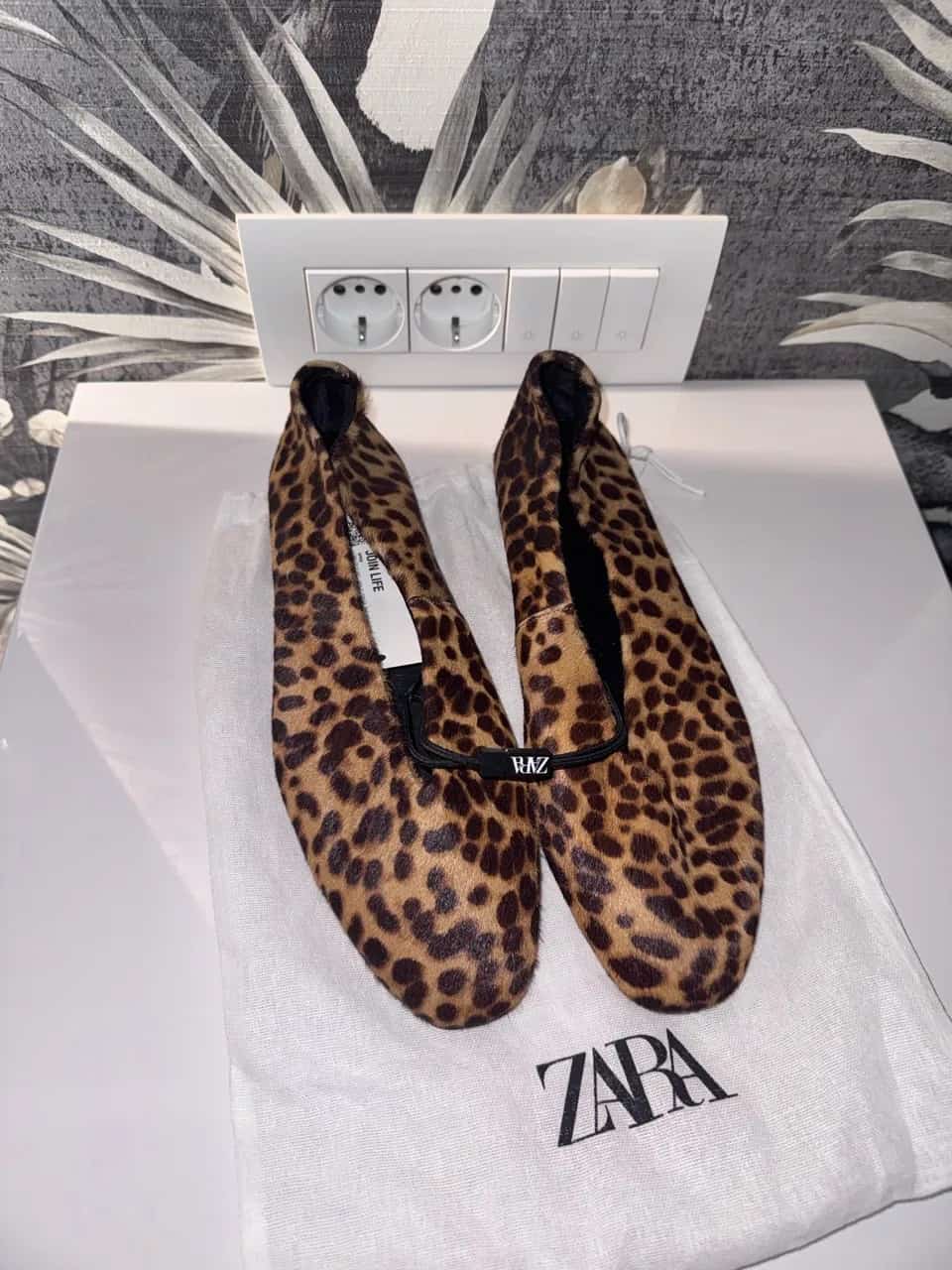 Ormar.app | sajt za prodaju garderobe | Zara baletanke 38, animal print, sa etiketom