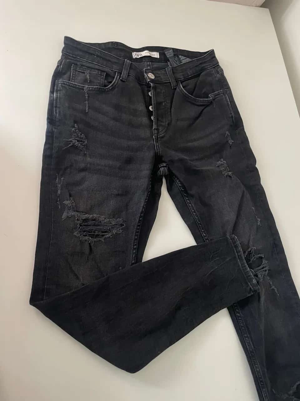 Ormar.app | sajt za prodaju garderobe | Farmerke