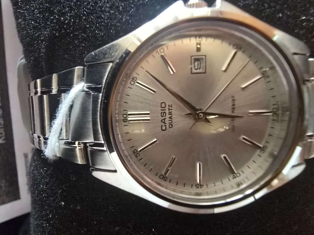 Ormar.app | sajt za prodaju garderobe | Nov Casio sat