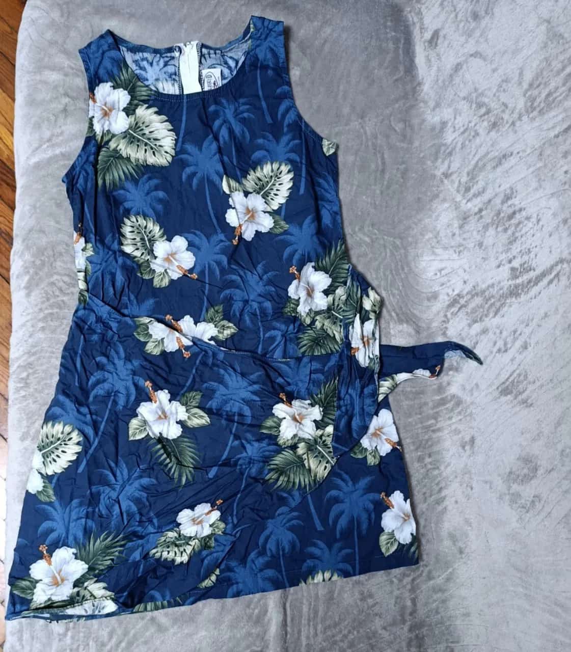Ormar.app | sajt za prodaju garderobe | Elegantna haljina