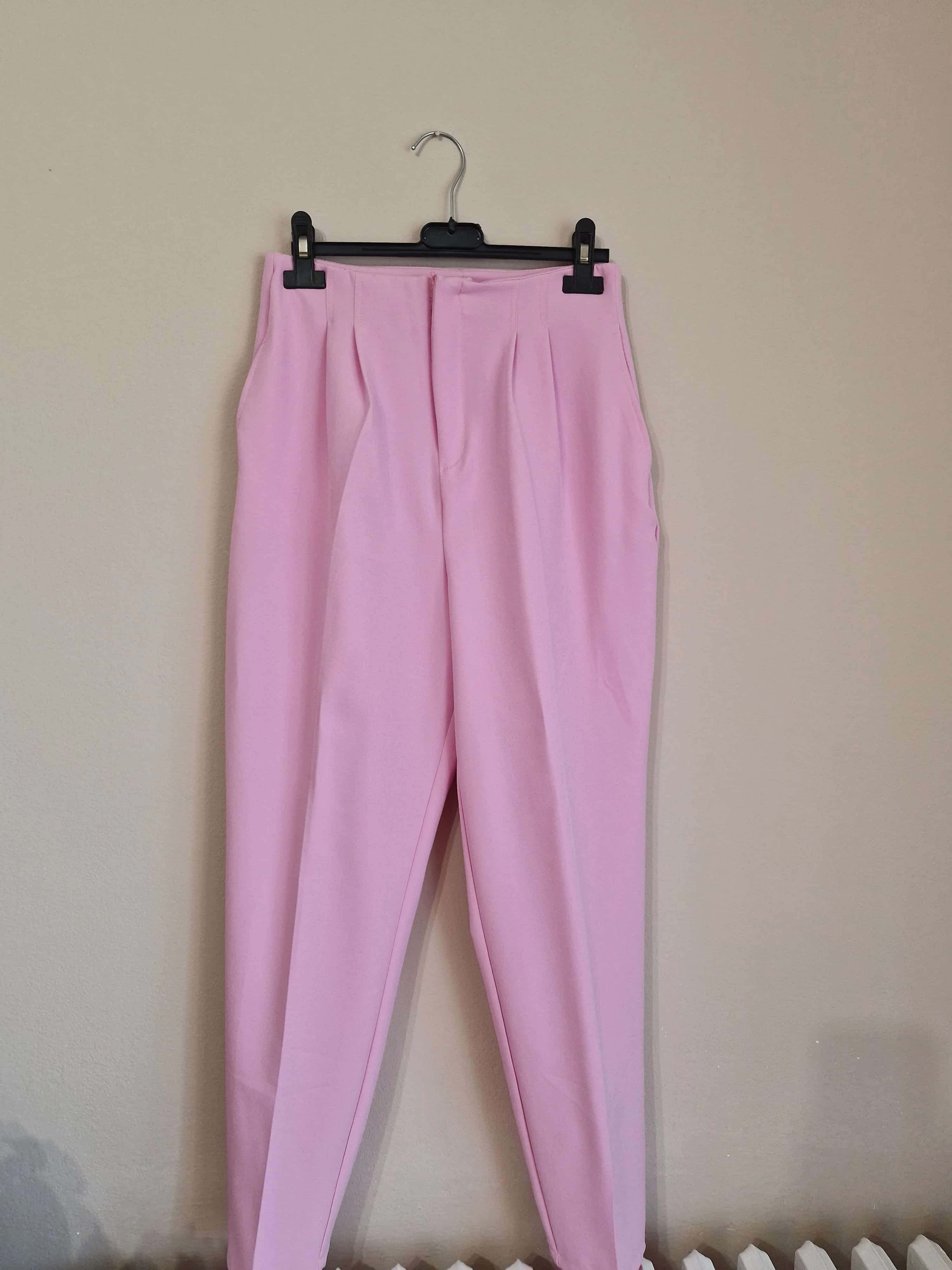 Ormar.app | sajt za prodaju garderobe | Roze svečane pantalone