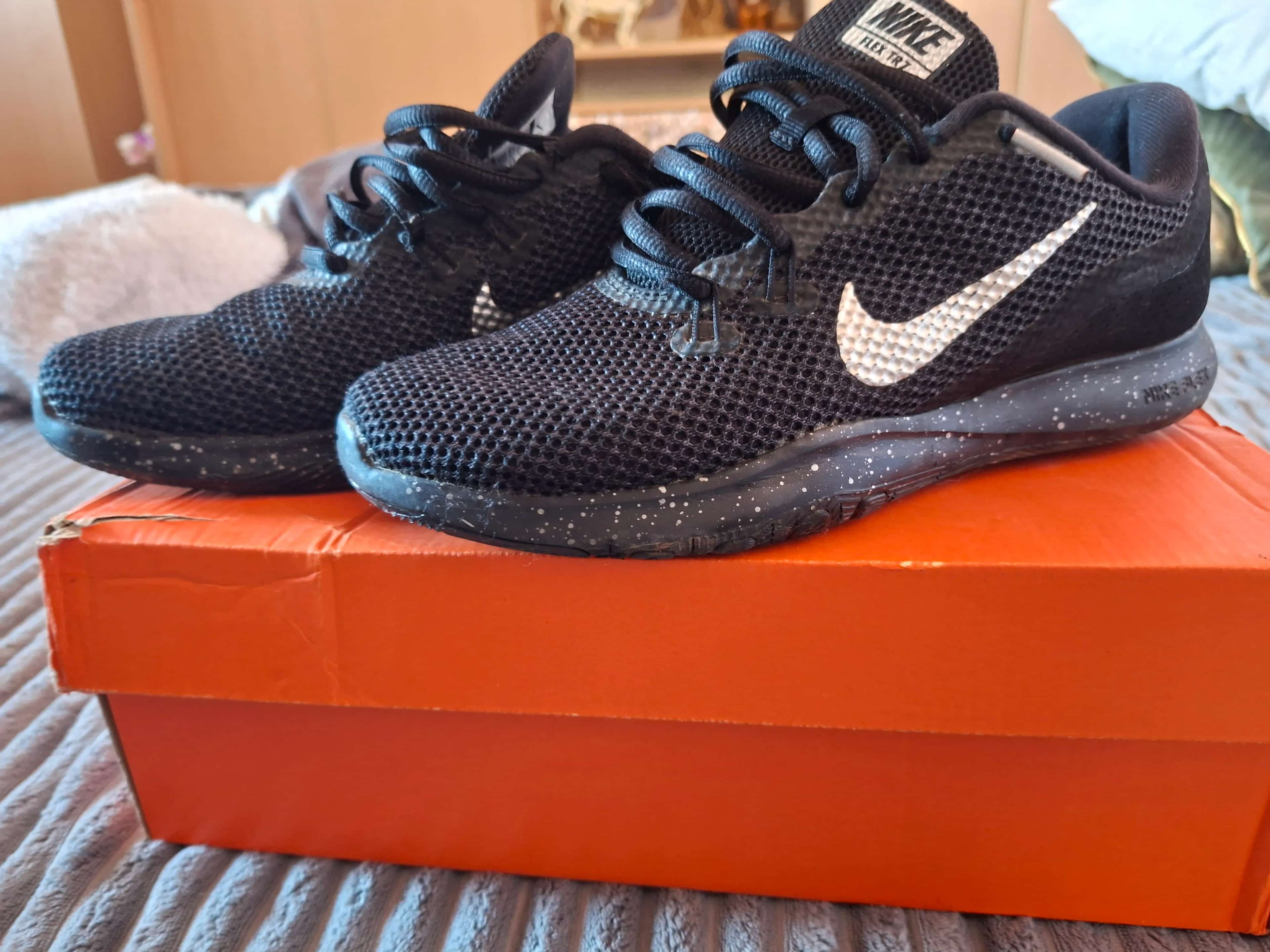 Ormar.app | sajt za prodaju garderobe | Nike patike br.40