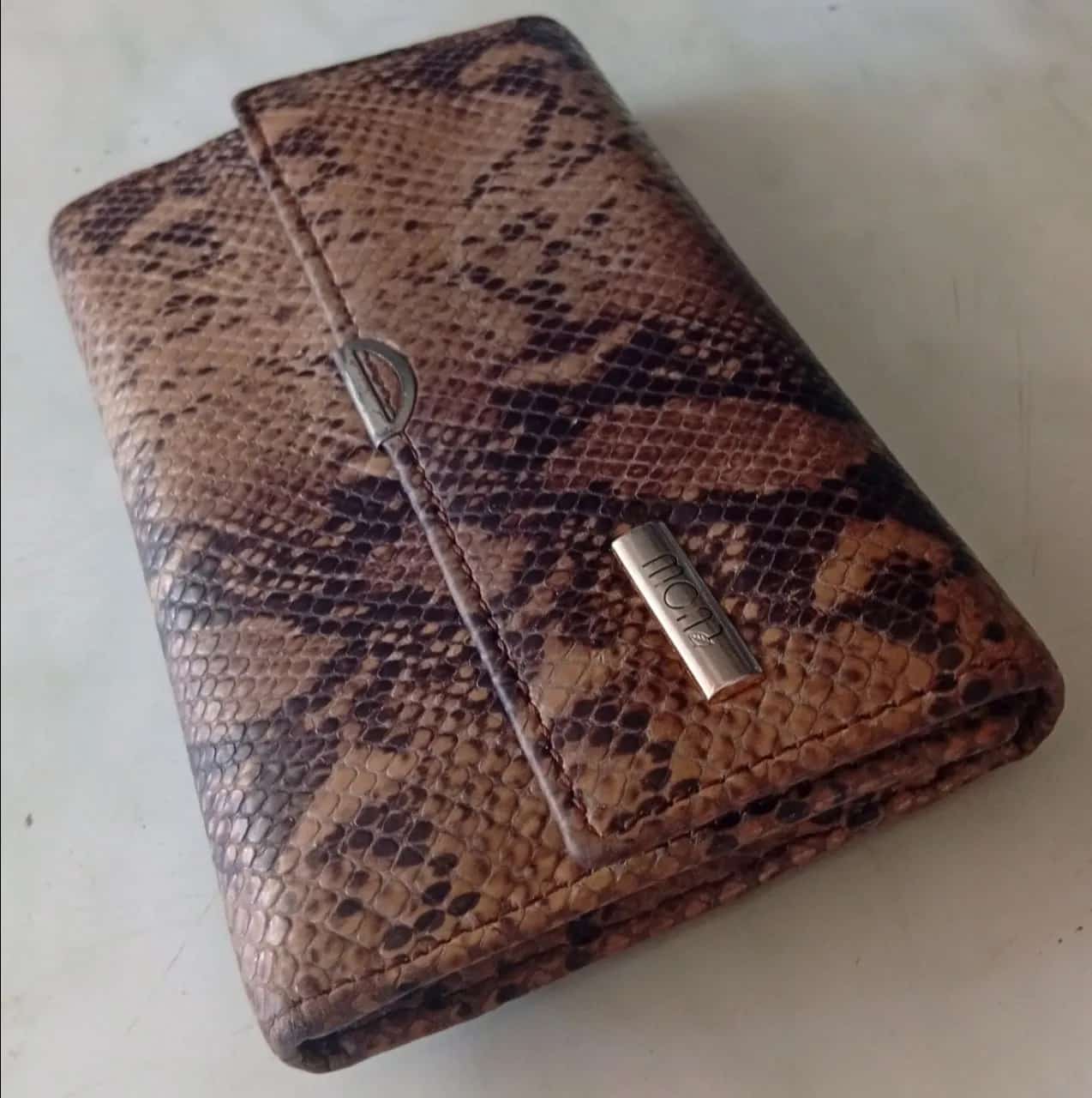 Ormar.app | sajt za prodaju garderobe | Mona