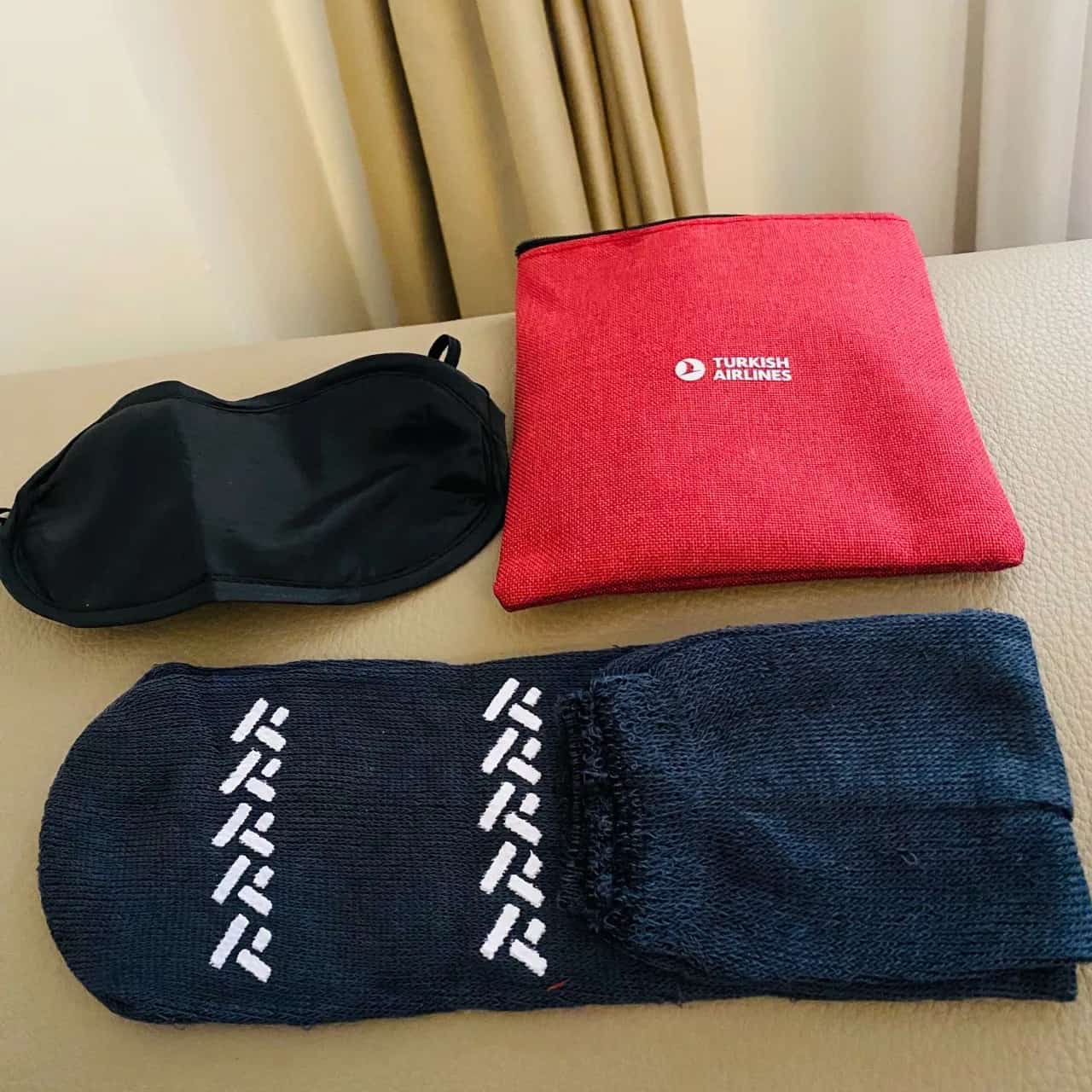Ormar.app | sajt za prodaju garderobe | Turkish airlines neseser 🎀