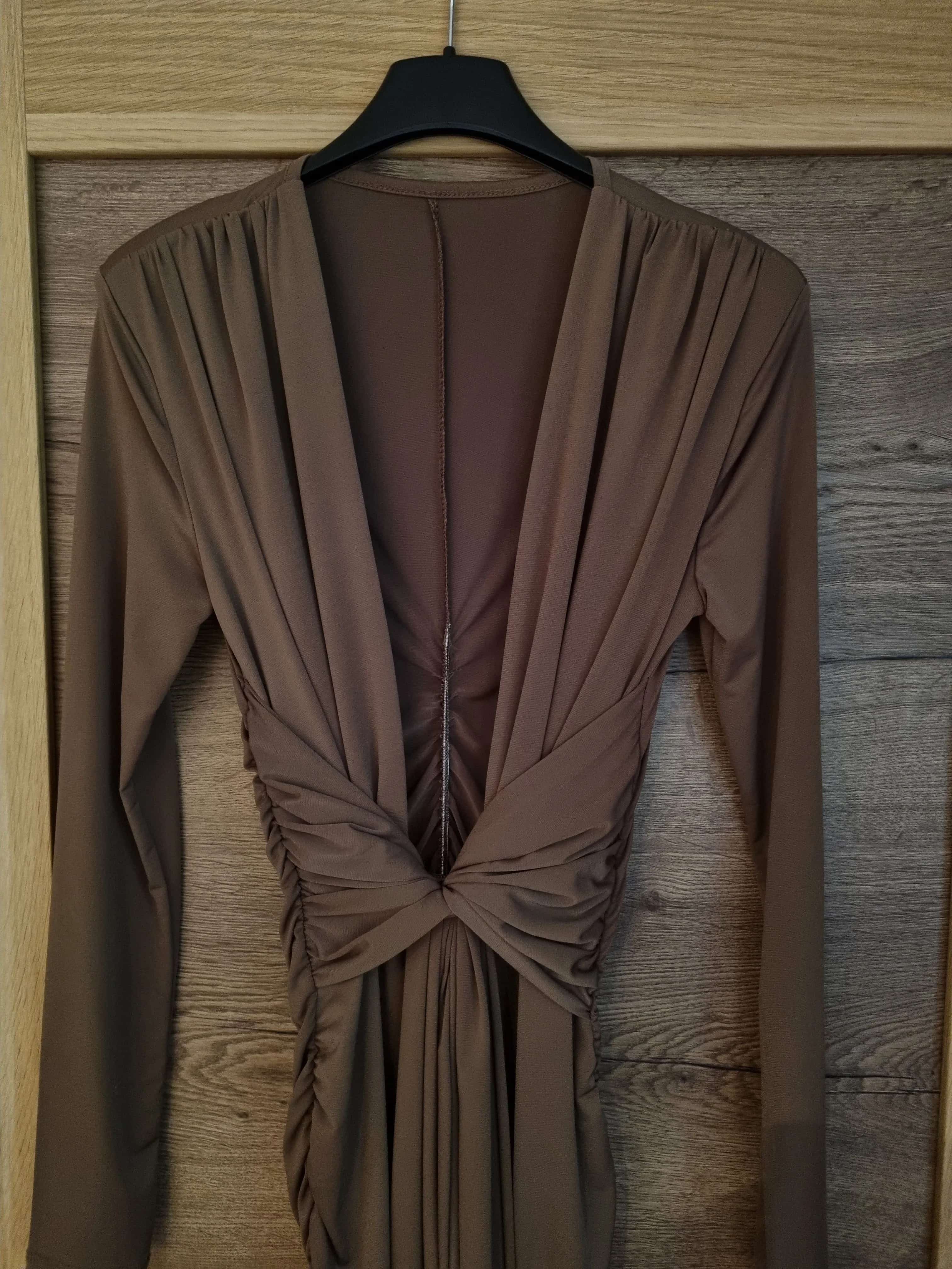 Ormar.app | sajt za prodaju garderobe | Maxi elegantna haljina
