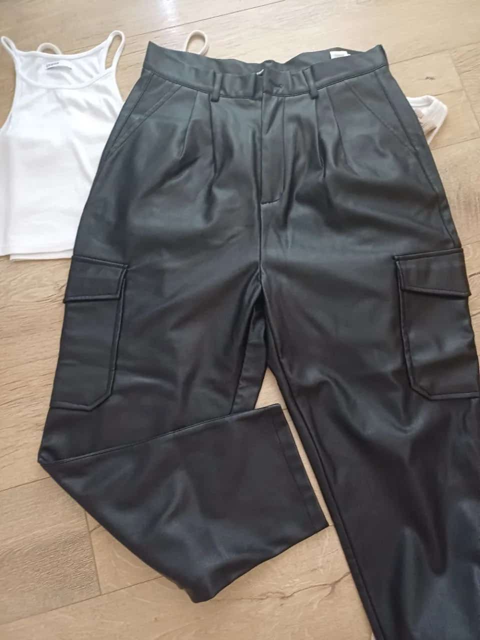Ormar.app | sajt za prodaju garderobe | Kožne pantalone 42