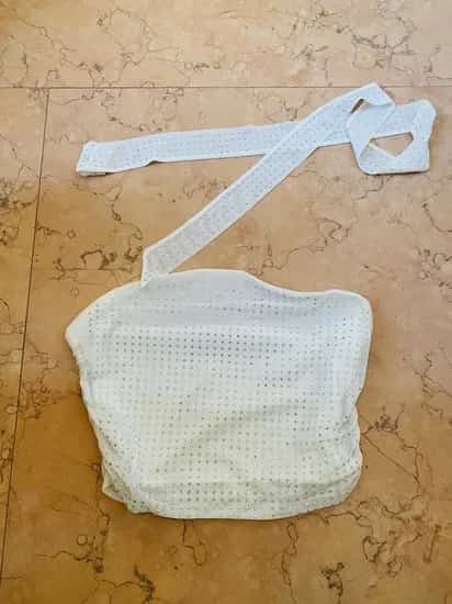 Ormar.app | sajt za prodaju garderobe | Tally weijl ogrlica i top majica size Xs-m