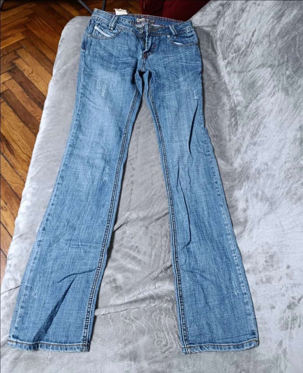 Ormar.app | sajt za prodaju garderobe | Farmerke Wild Girl