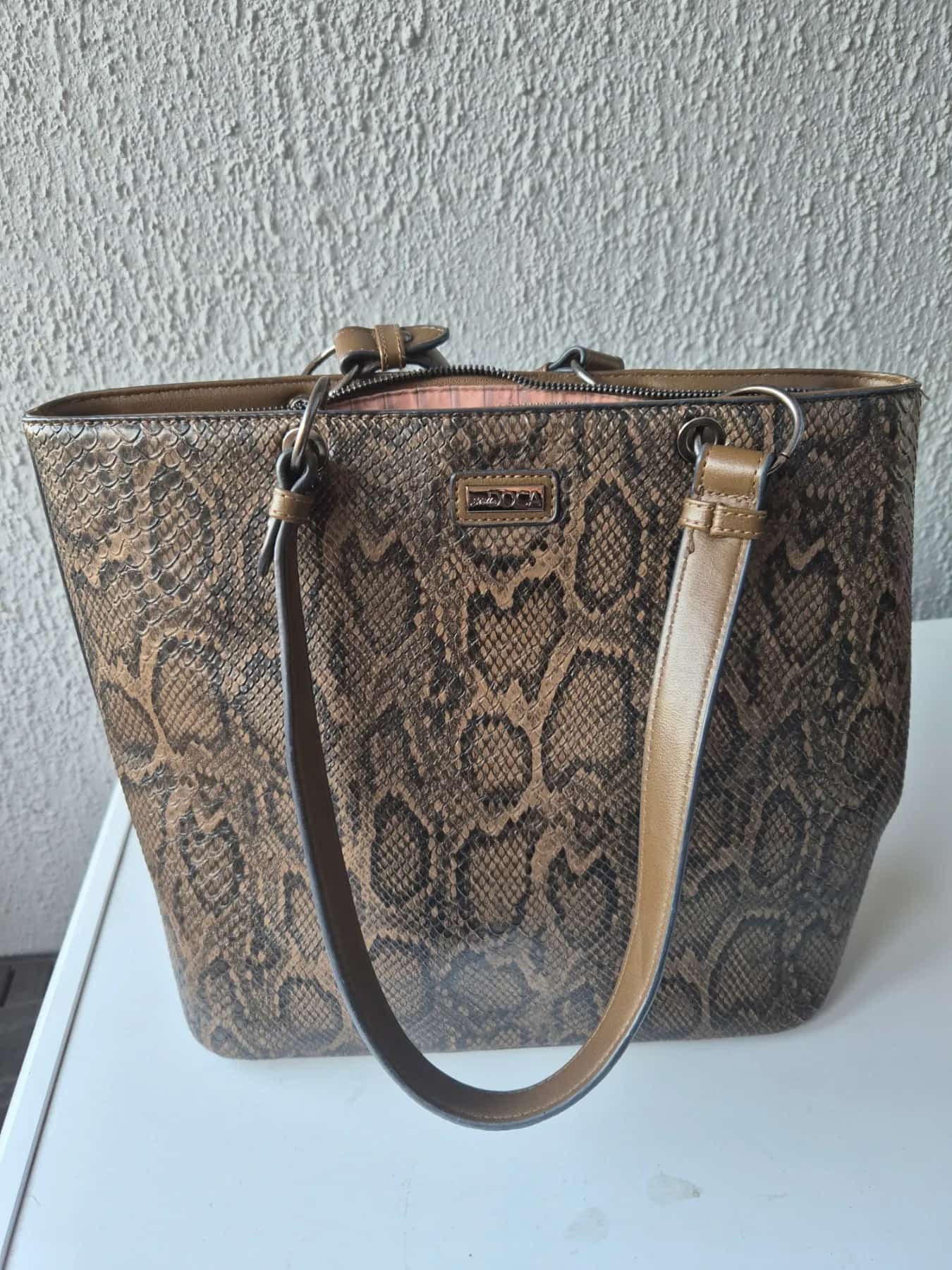 Ormar.app | sajt za prodaju garderobe | Torba