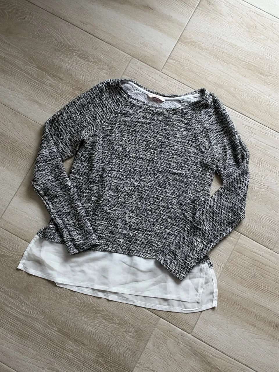 Ormar.app | sajt za prodaju garderobe | Elegantna siva majica