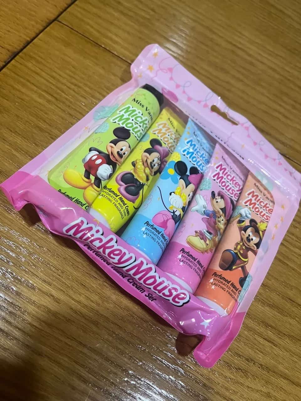 Ormar.app | sajt za prodaju garderobe | Mickey Mouse krema za ruke