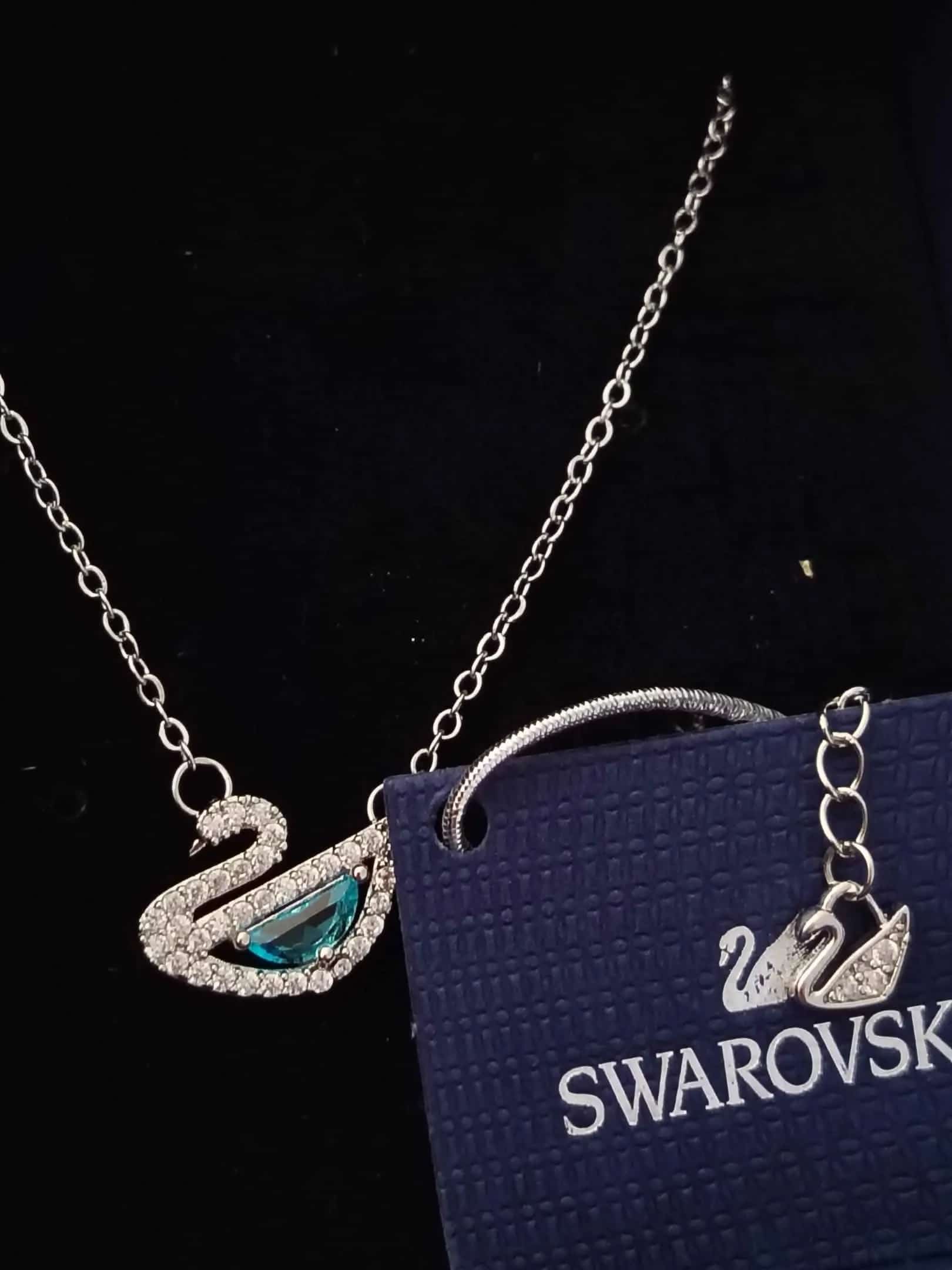 Ormar.app | sajt za prodaju garderobe | Swarovski ogrlica
