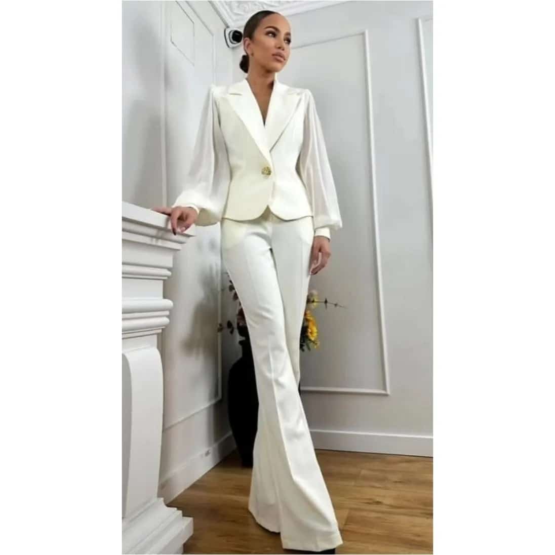 Ormar.app | sajt za prodaju garderobe | Belo odelo sako i pantalone NOIX M NOVO 