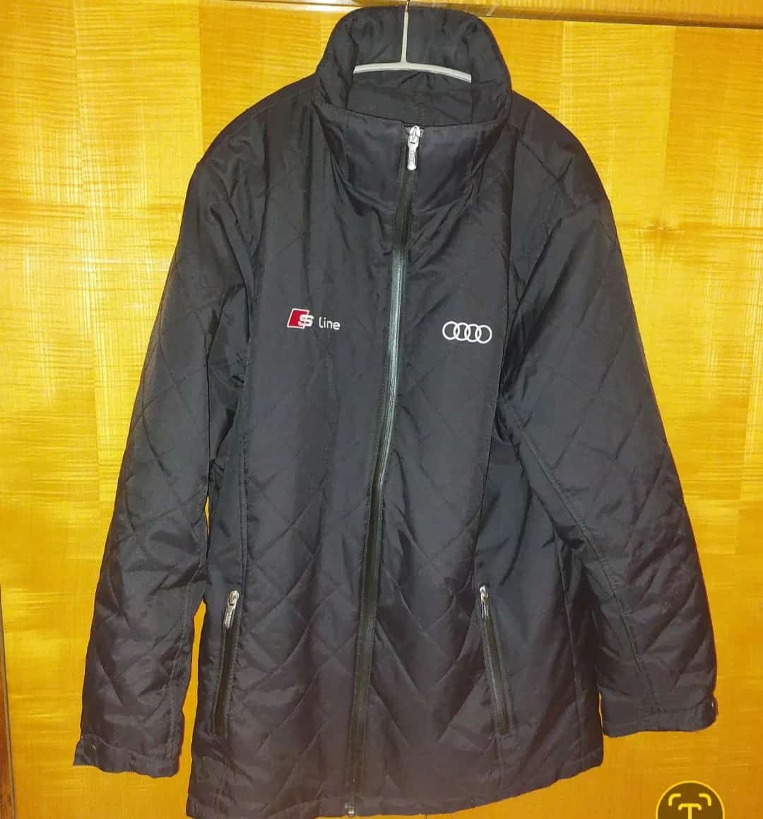 Ormar.app | sajt za prodaju garderobe | Original Audi S-line muška štepana jakna