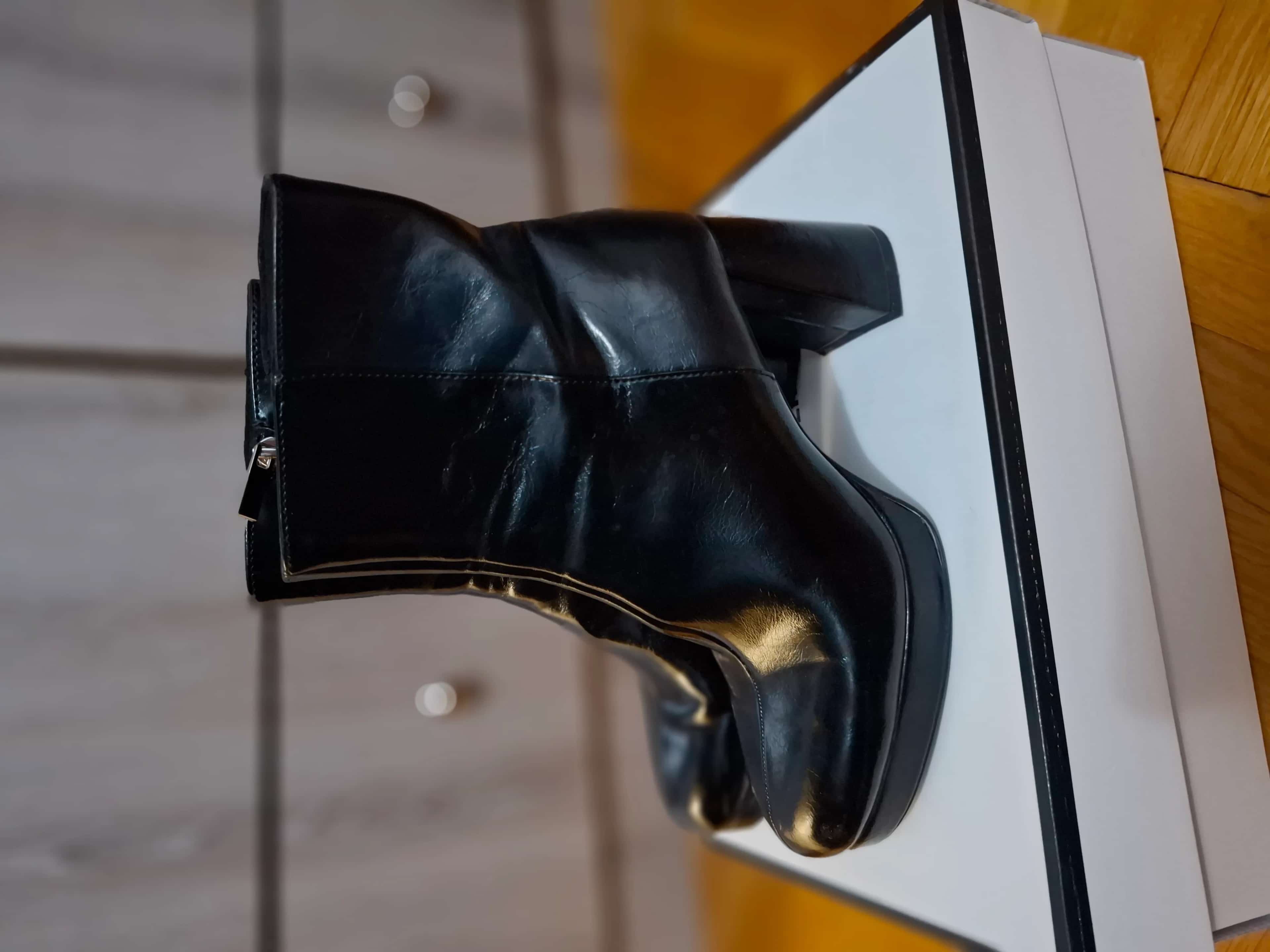 Ormar.app | sajt za prodaju garderobe | Crne Cizme