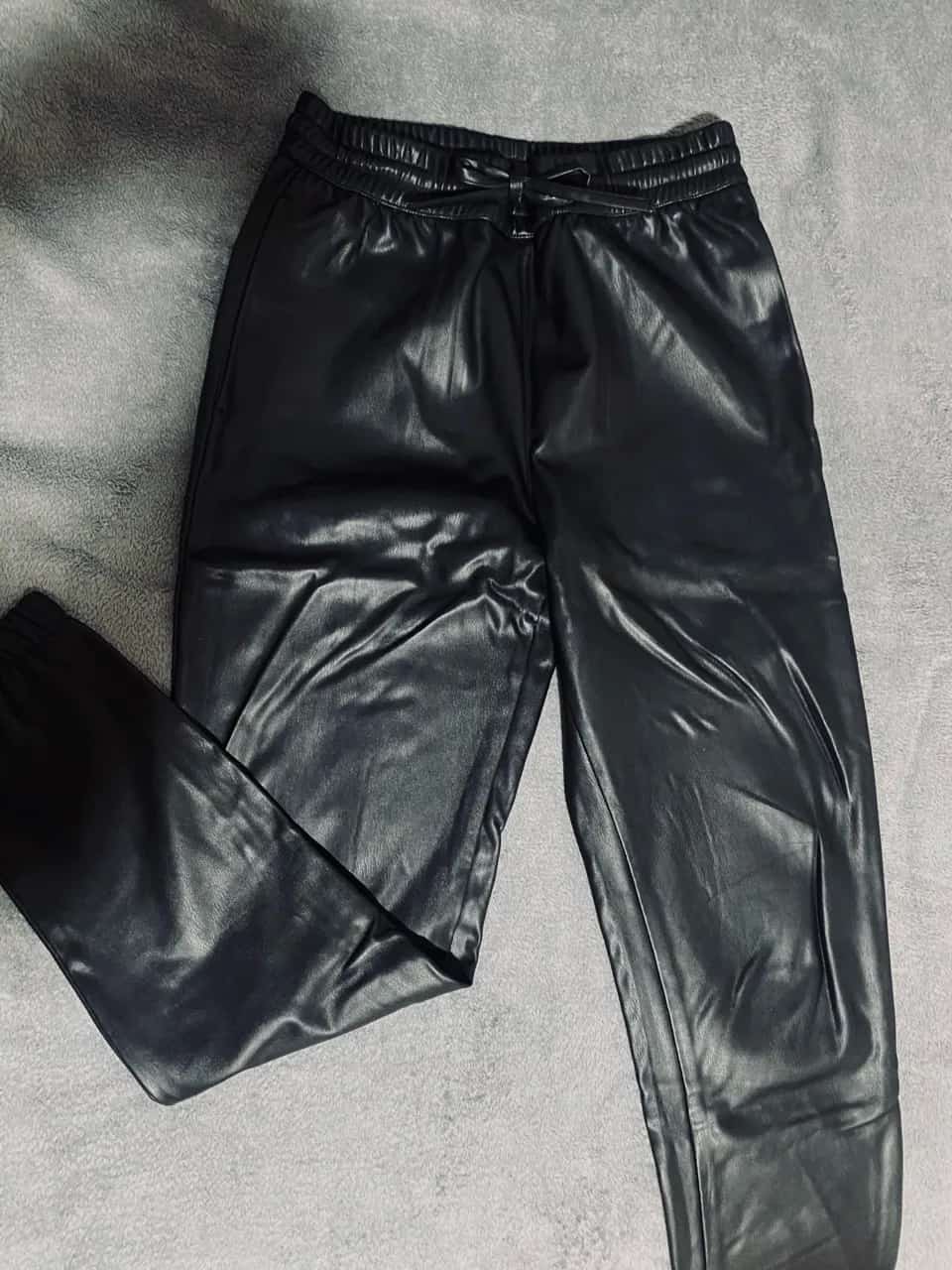 Ormar.app | sajt za prodaju garderobe | Kožne pantalone