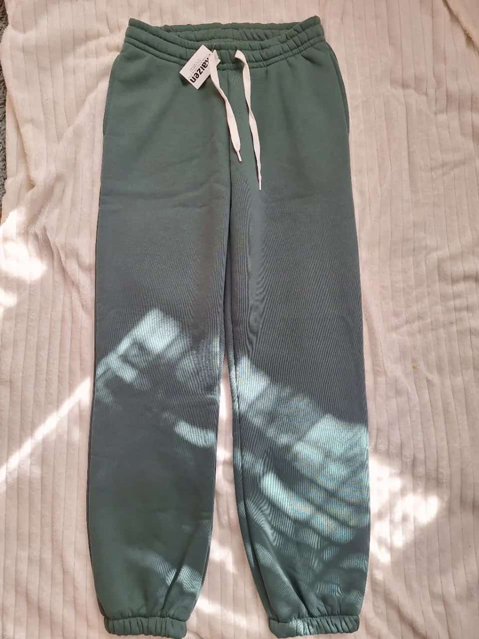Ormar.app | sajt za prodaju garderobe | Nove pantalone iz kaizena