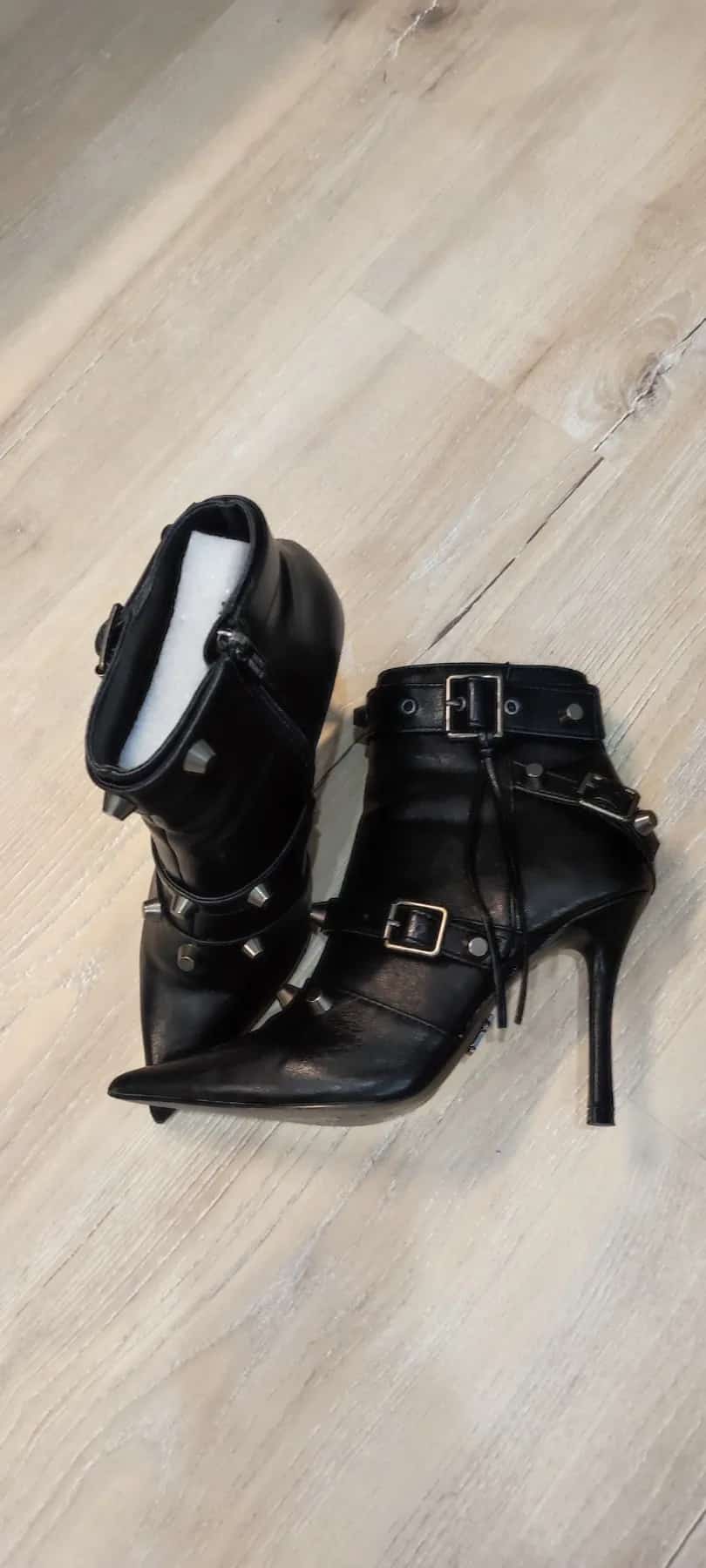 Ormar.app | sajt za prodaju garderobe | Steve Maden original cizme
