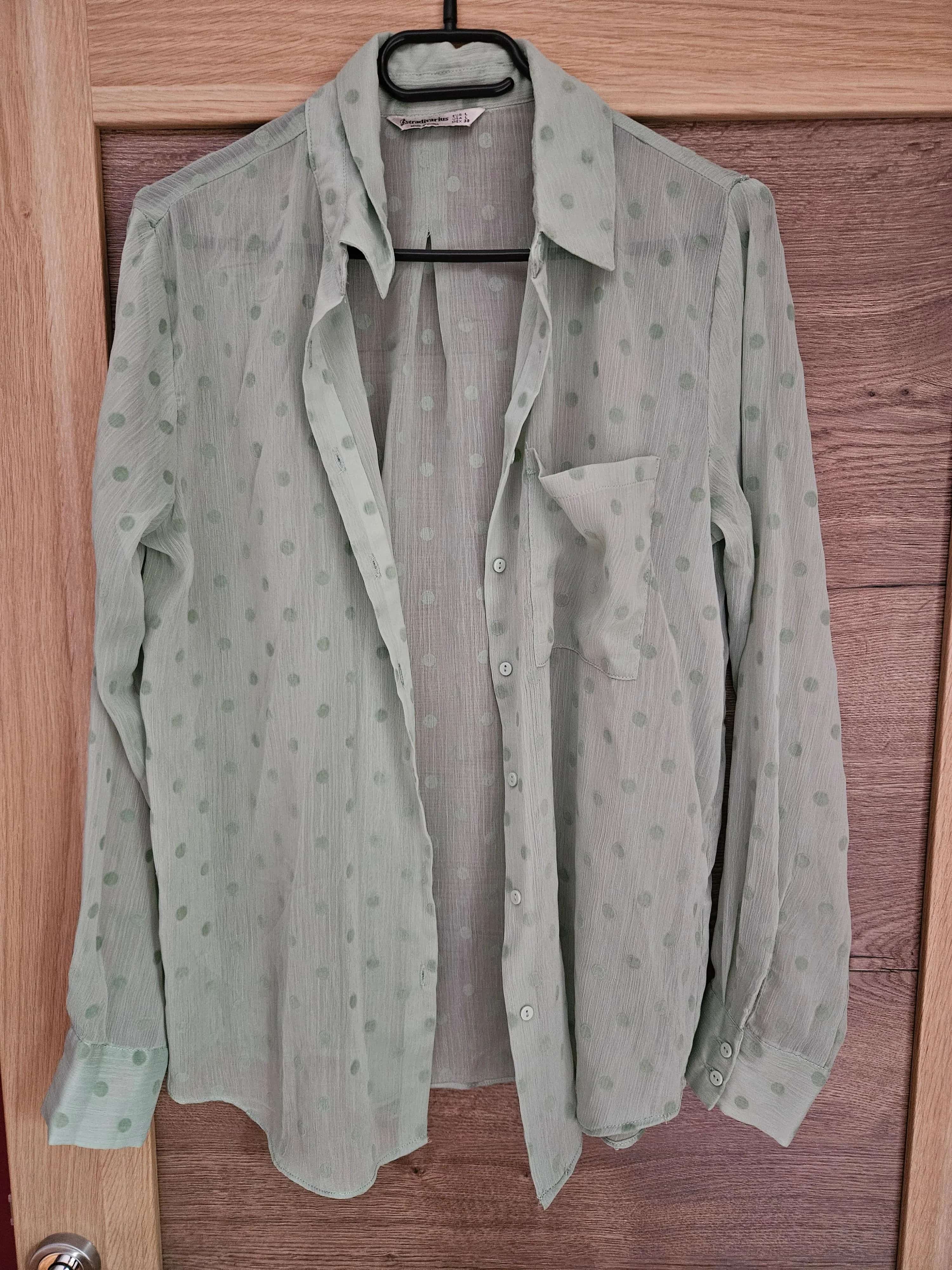 Ormar.app | sajt za prodaju garderobe | Stradivarius bluza