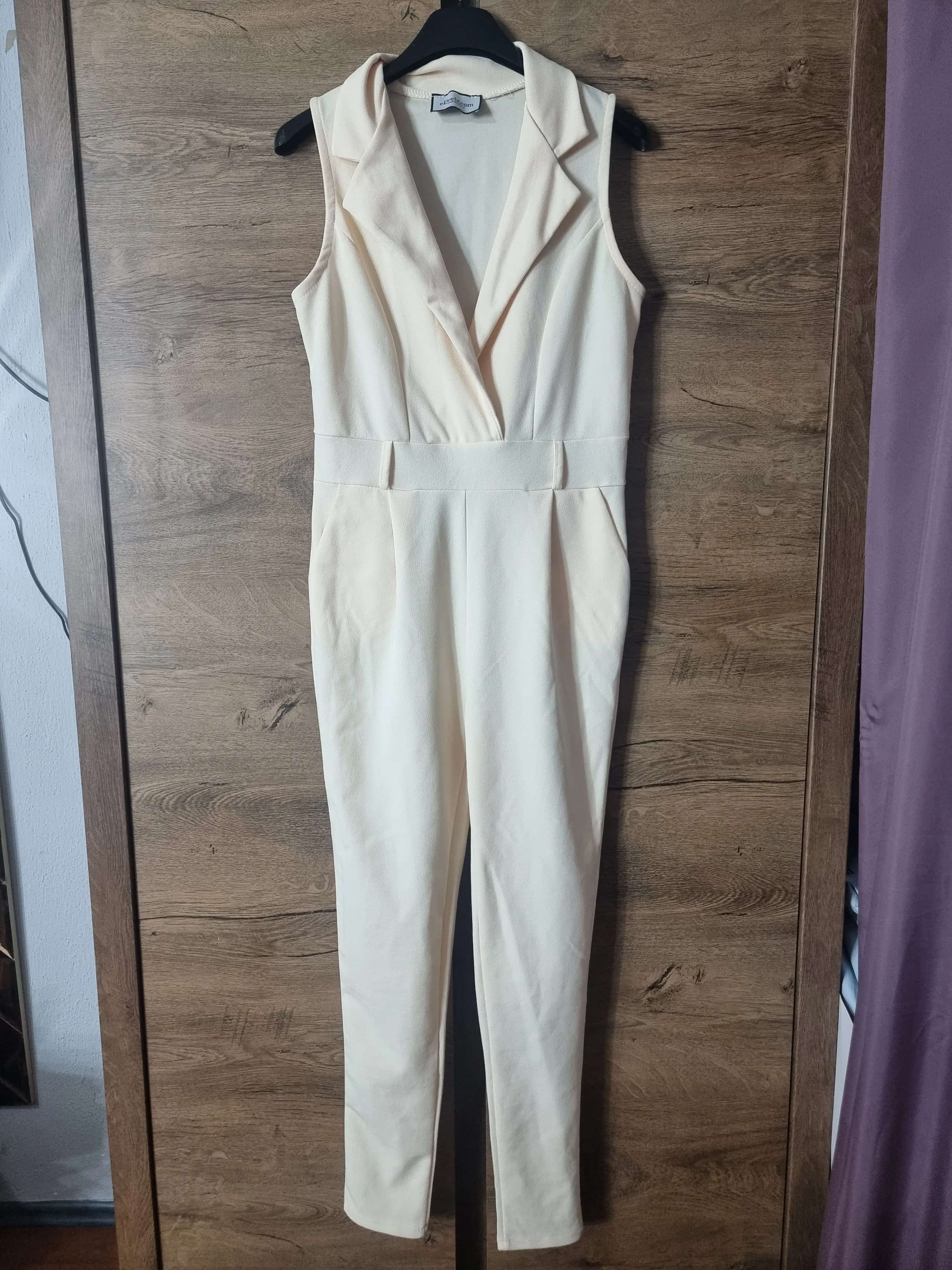 Ormar.app | sajt za prodaju garderobe | Elegantni kombinezon S/M