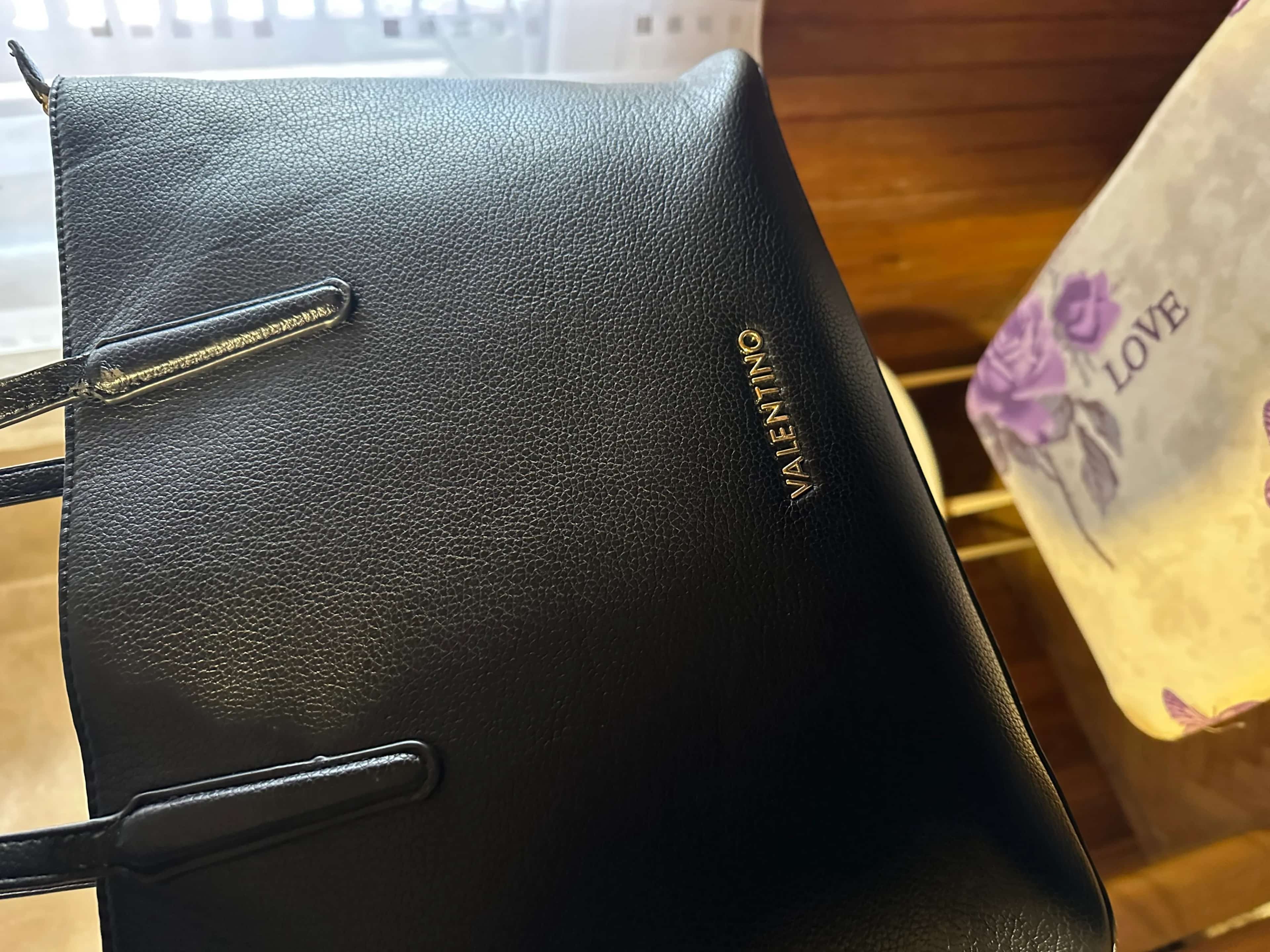 Ormar.app | sajt za prodaju garderobe | Valentino kožna original torba
