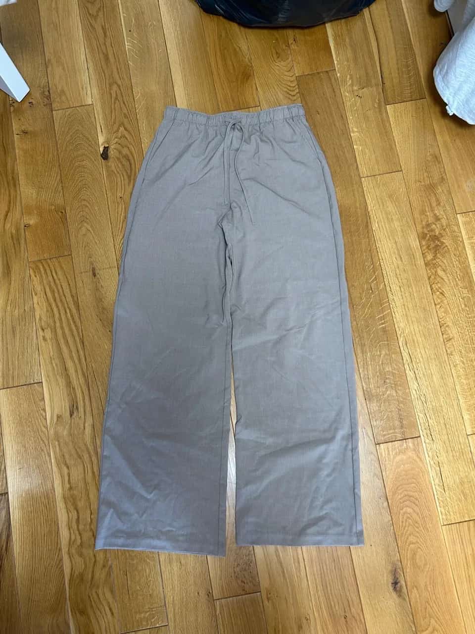 Ormar.app | sajt za prodaju garderobe | Lanene pantalone