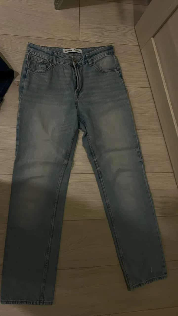 Ormar.app | sajt za prodaju garderobe | Bershka farmerke