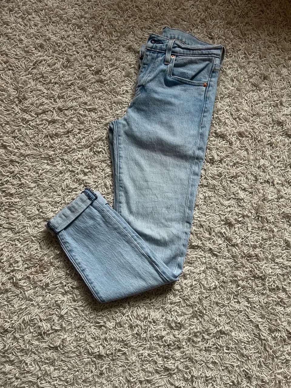 Ormar.app | sajt za prodaju garderobe | Levis farmerke 27, model 512