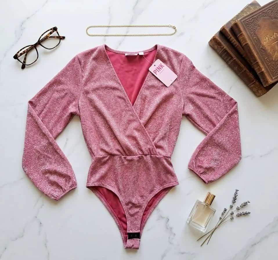 Ormar.app | sajt za prodaju garderobe | NOVO sa etiketom! Victoria’s Secret PINK svetlucavi bodi