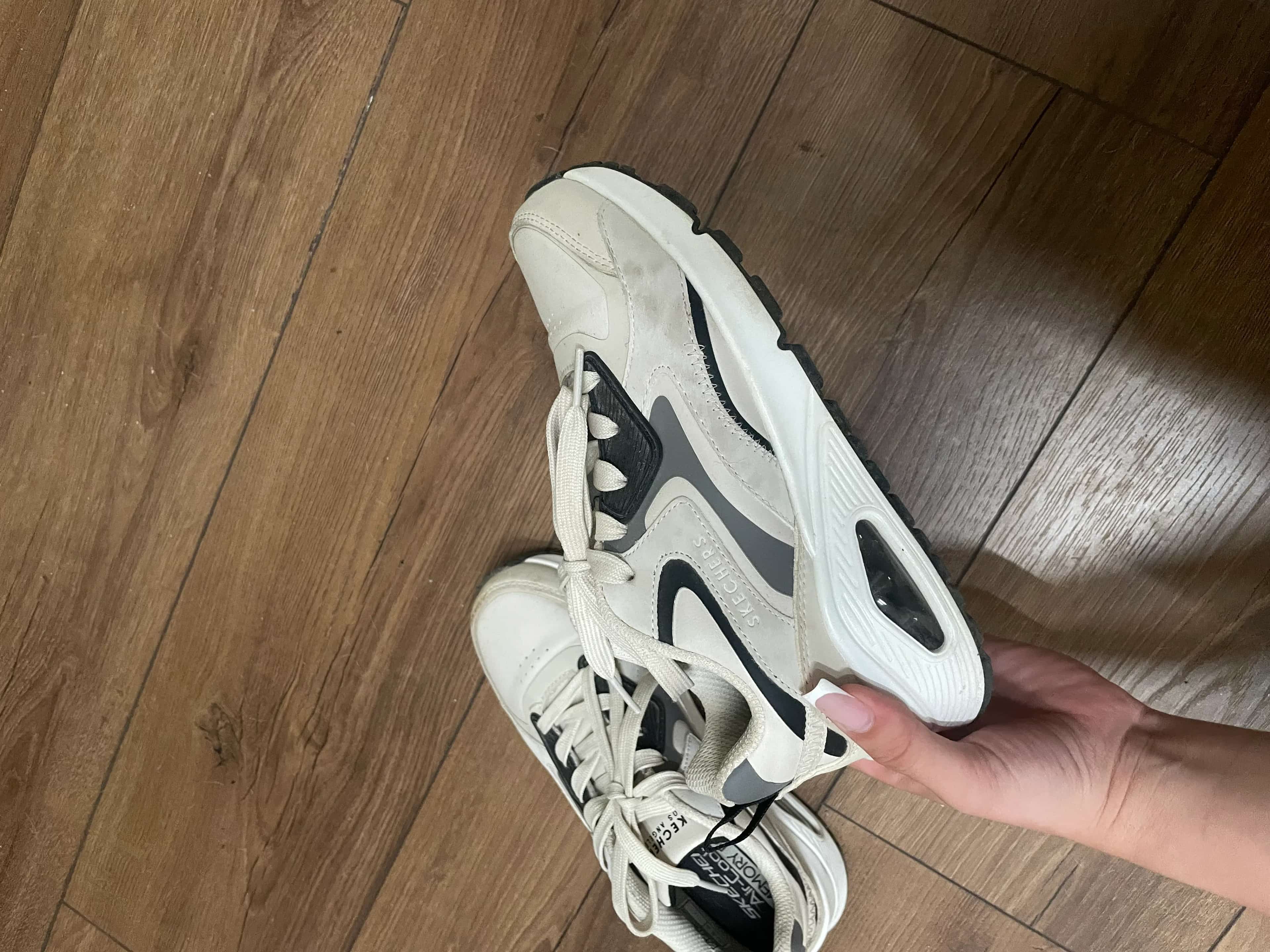 Ormar.app | sajt za prodaju garderobe | Skechers patike br.35