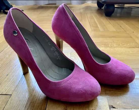 Ormar.app | sajt za prodaju garderobe | Paar kožne pink cipele