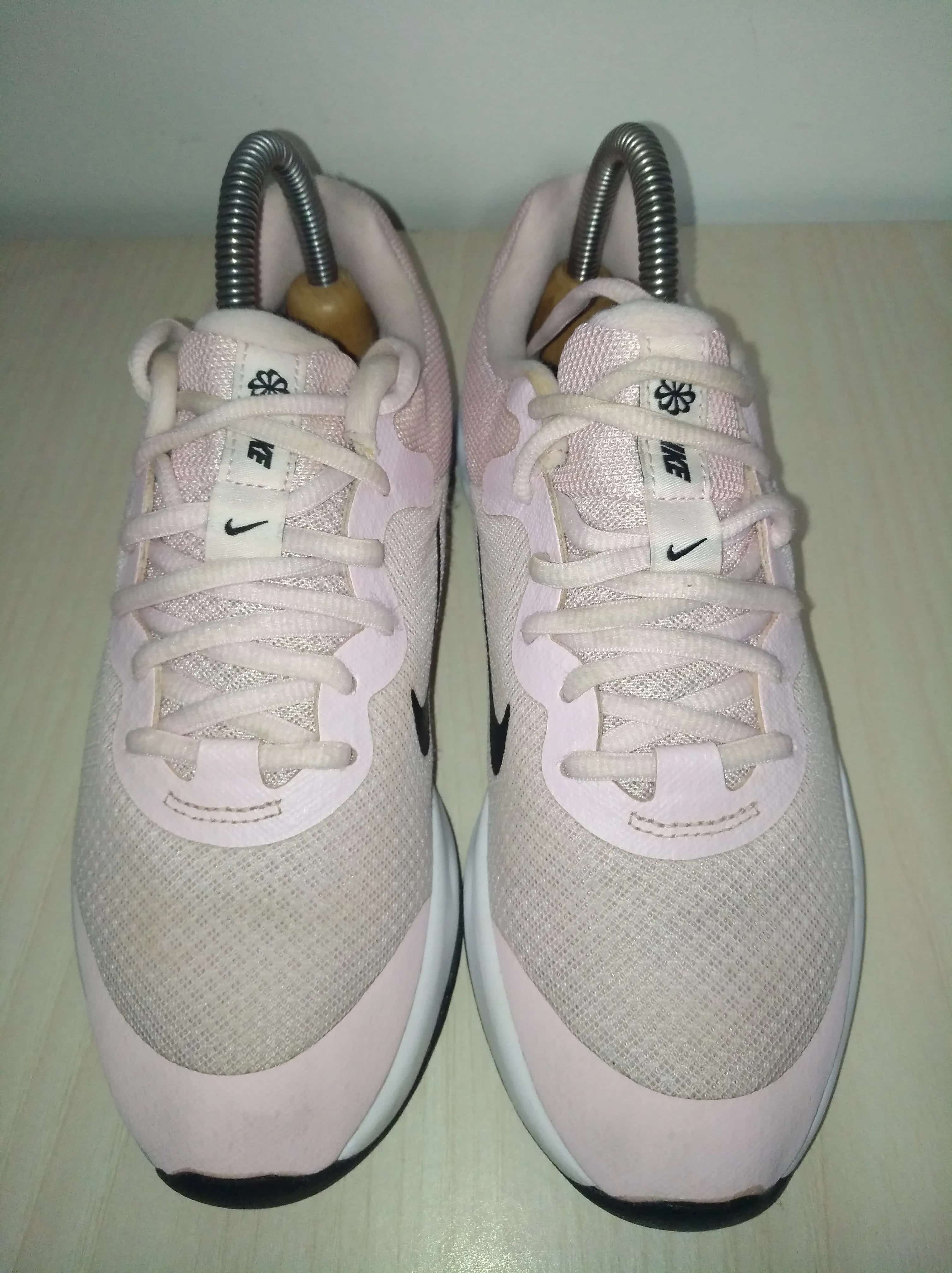 Ormar.app | sajt za prodaju garderobe | Nike patike Revolution 6 broj 37,5 ( 23,5) ORIGINAL