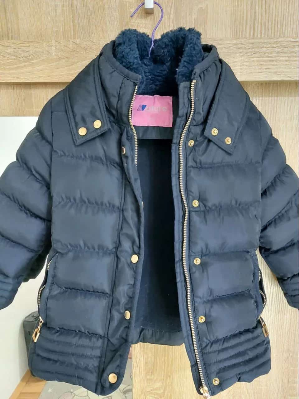 Ormar.app | sajt za prodaju garderobe | Topla jakna za devojcicu do 3 god